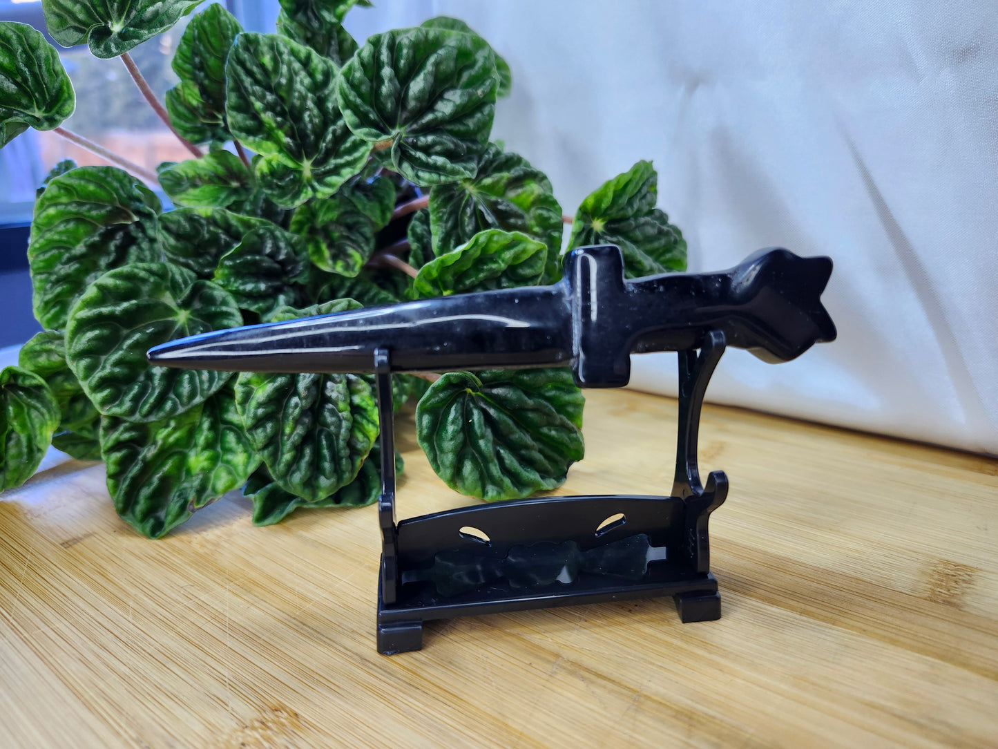 OBSIDIAN DAGGER