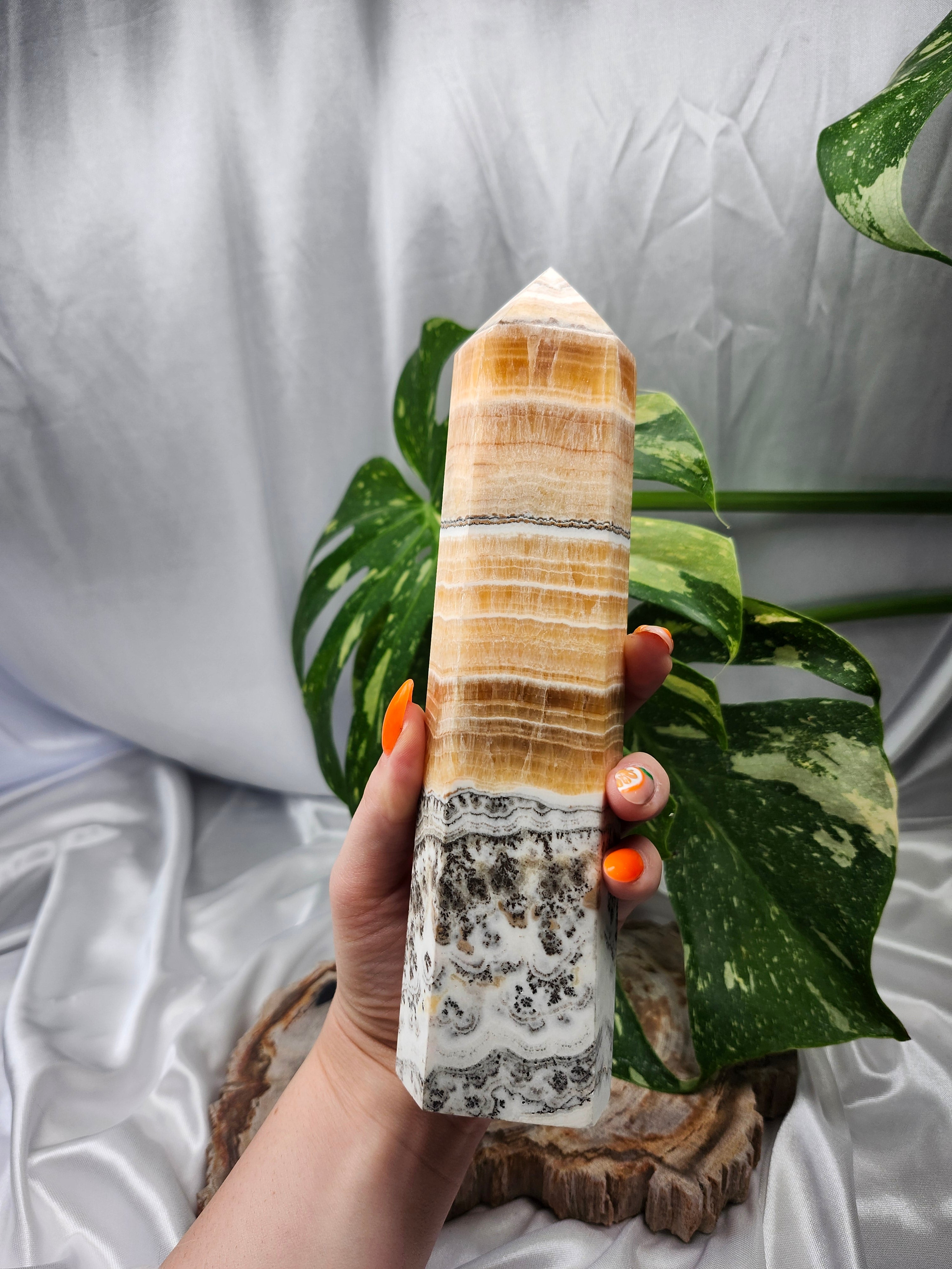 BLACK PHANTOM CALCITE TOWER