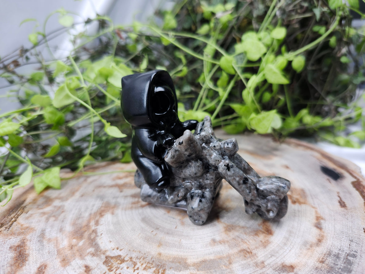 OBSIDIAN AND YOOPERLITE MOTORCYCLE DEATH