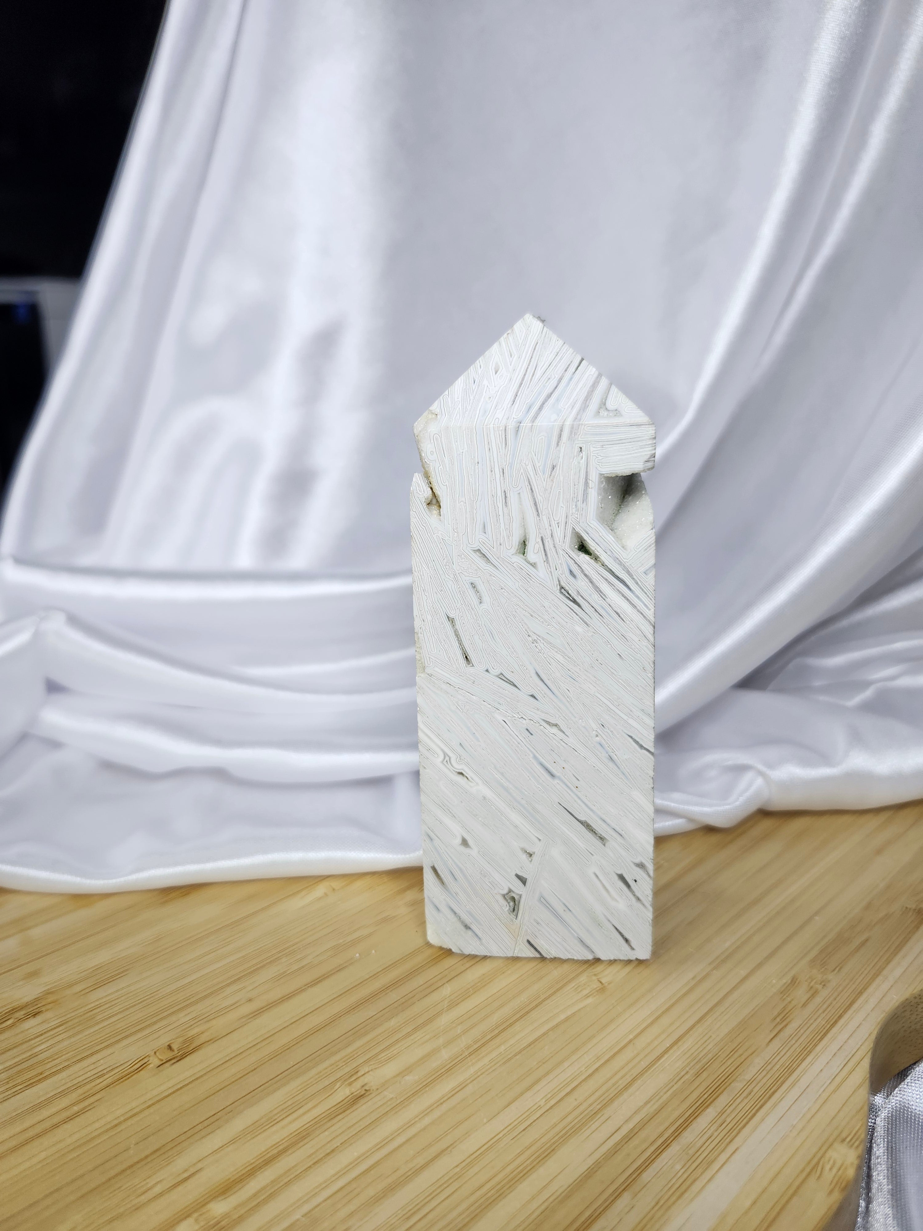 WHITE AGATE TOWER