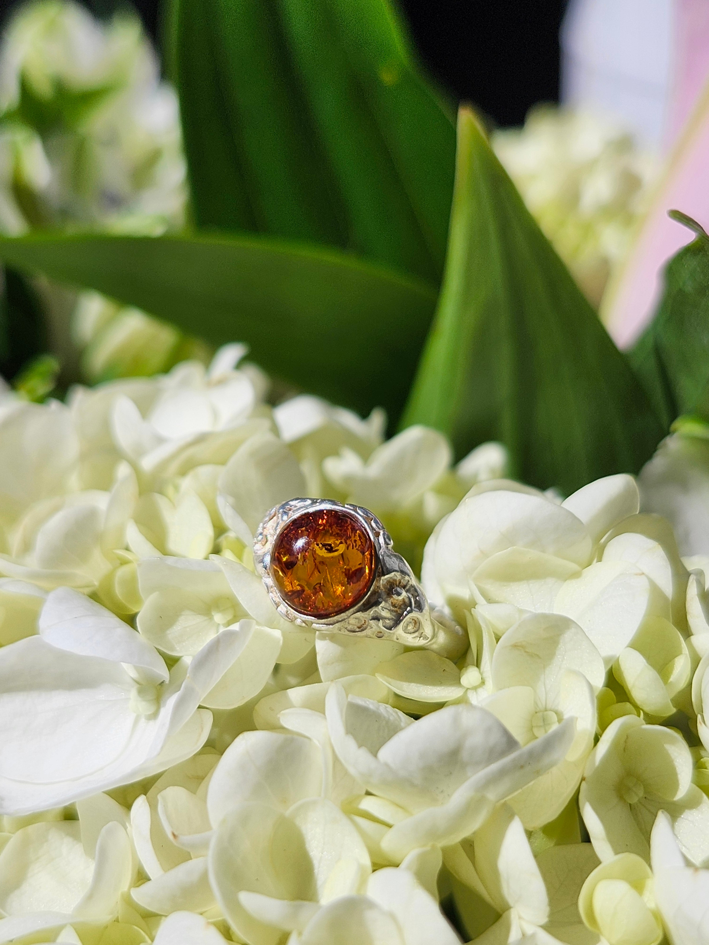 S6.5 AMBER .925 STERLING SILVER