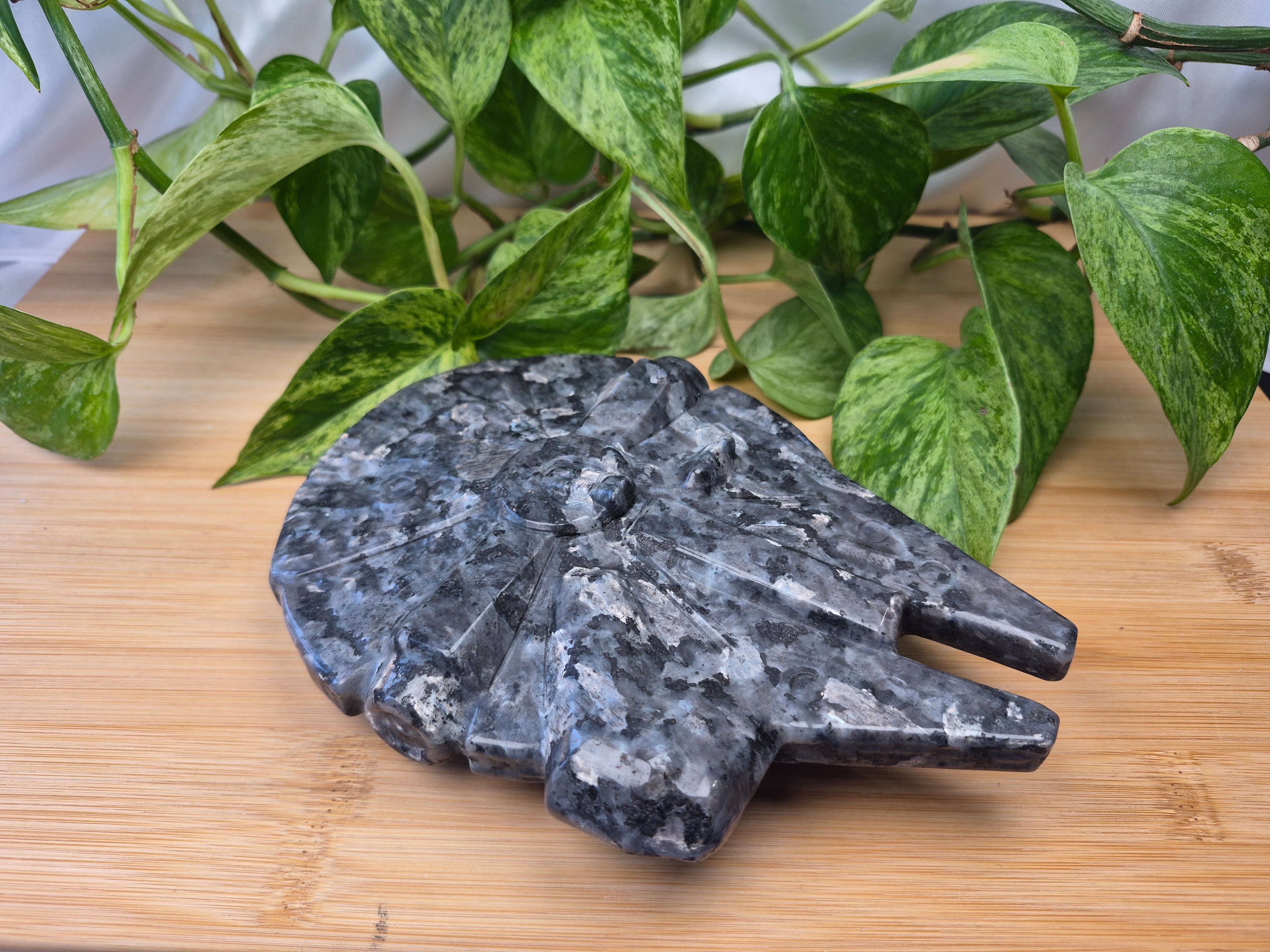 LARVIKITE MILLENNIUM FALCON XL