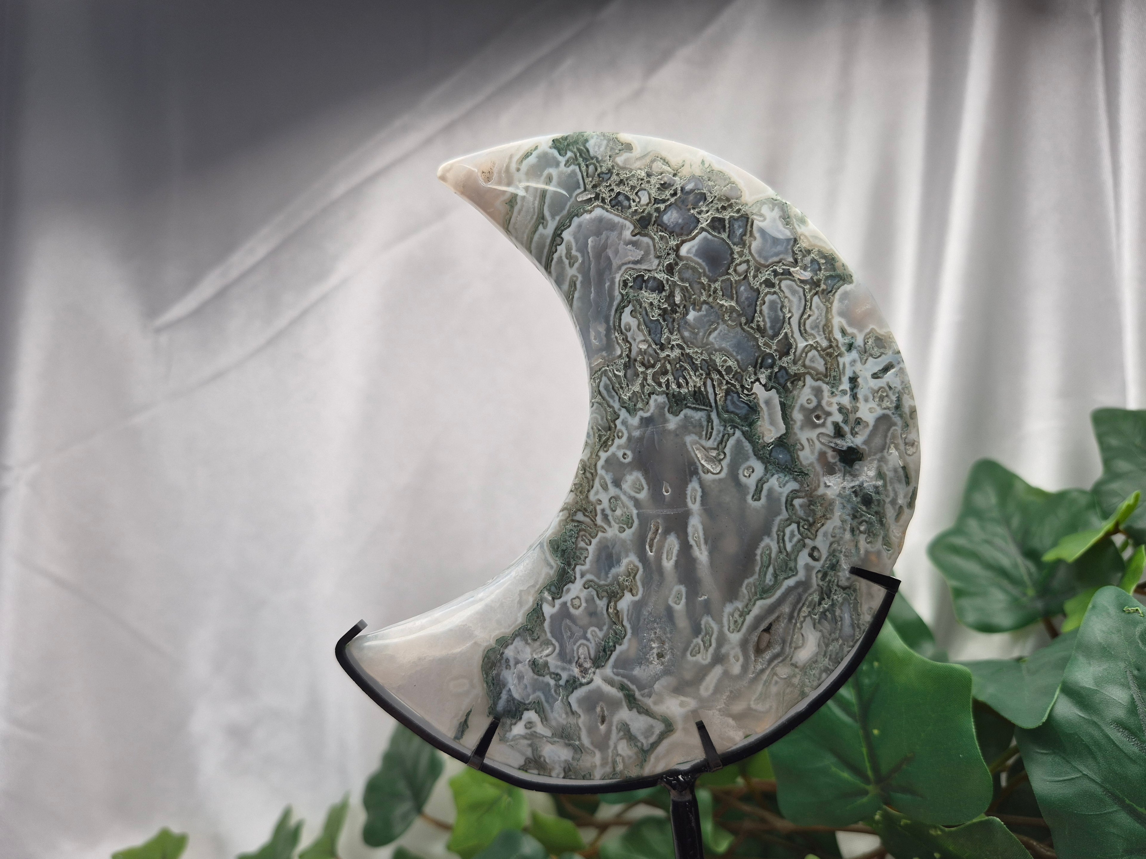 MOSS AGATE MOON W/STAND