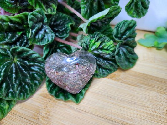 GARDEN QUARTZ HEART