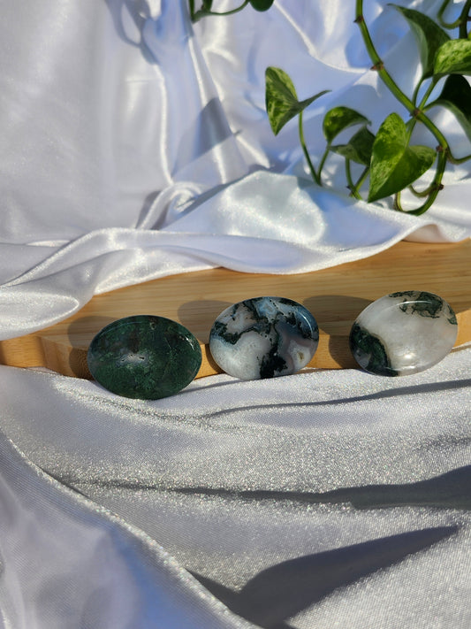 MOSS AGATE WORRY STONE