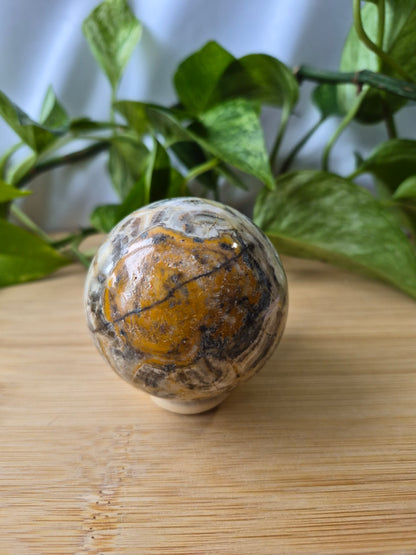 CRAZY LACE AGATE SPHERE