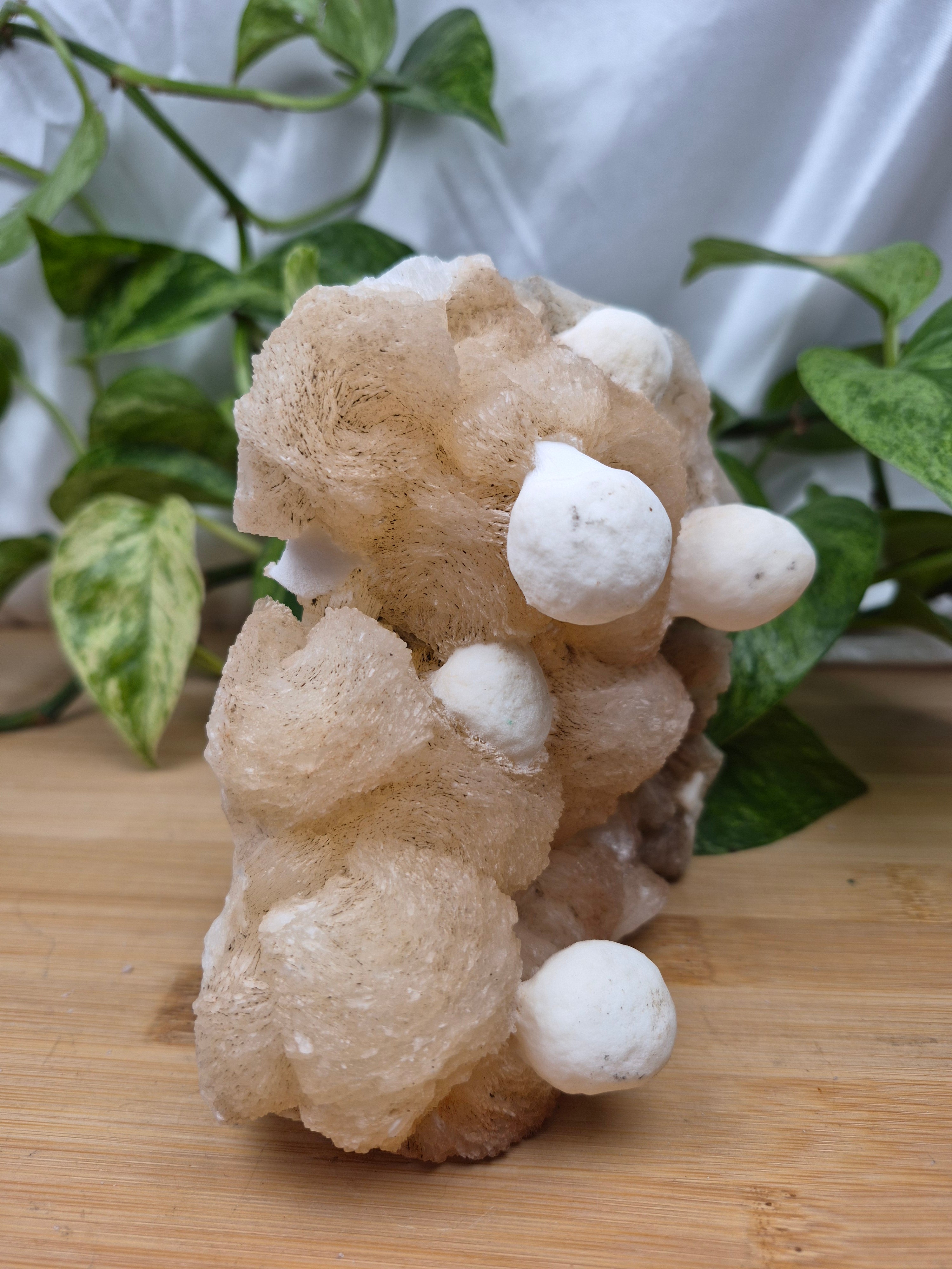 MORDENITE ON STILBITE 687g