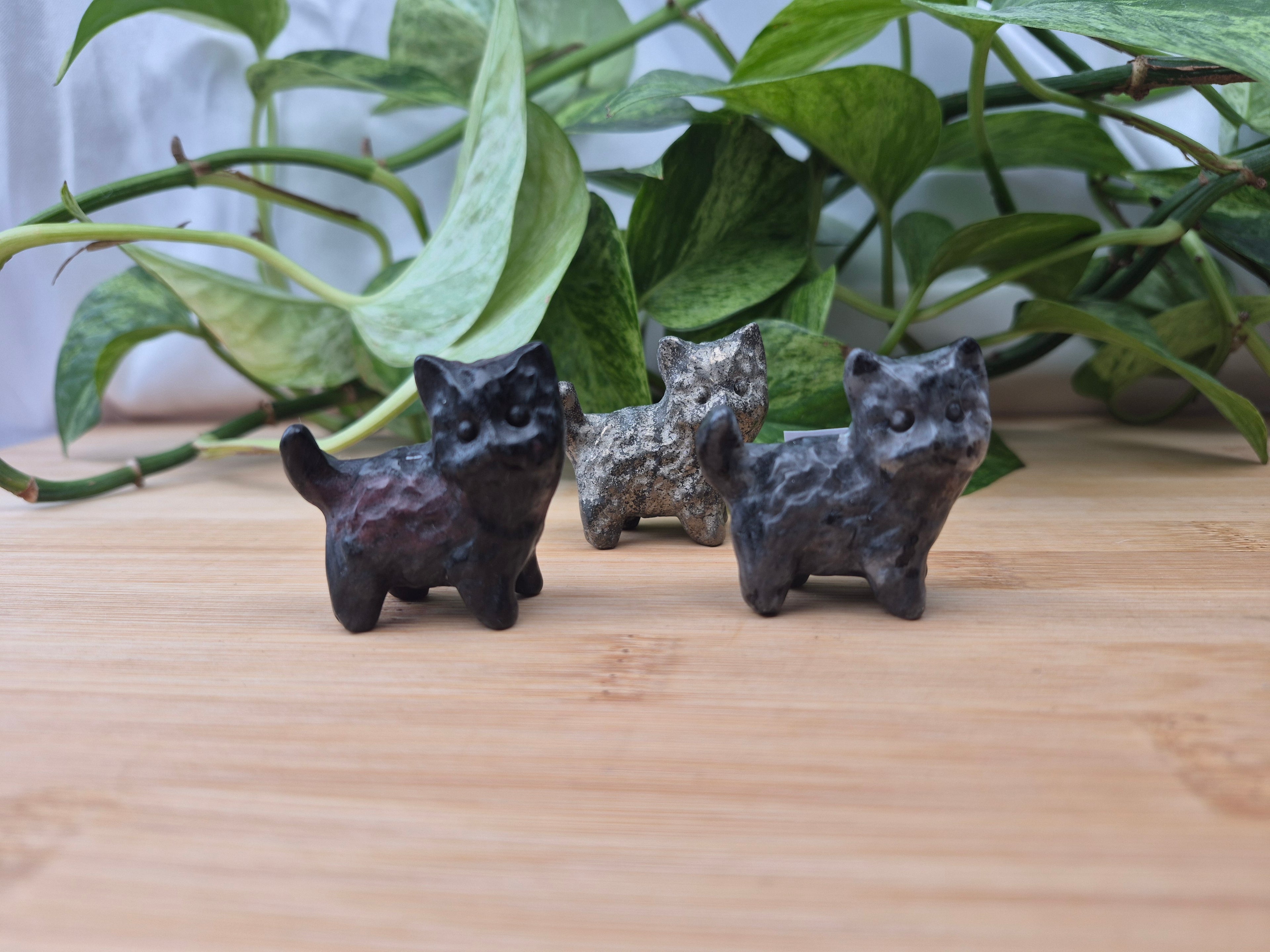 MIXED CRYSTAL STANDING CAT