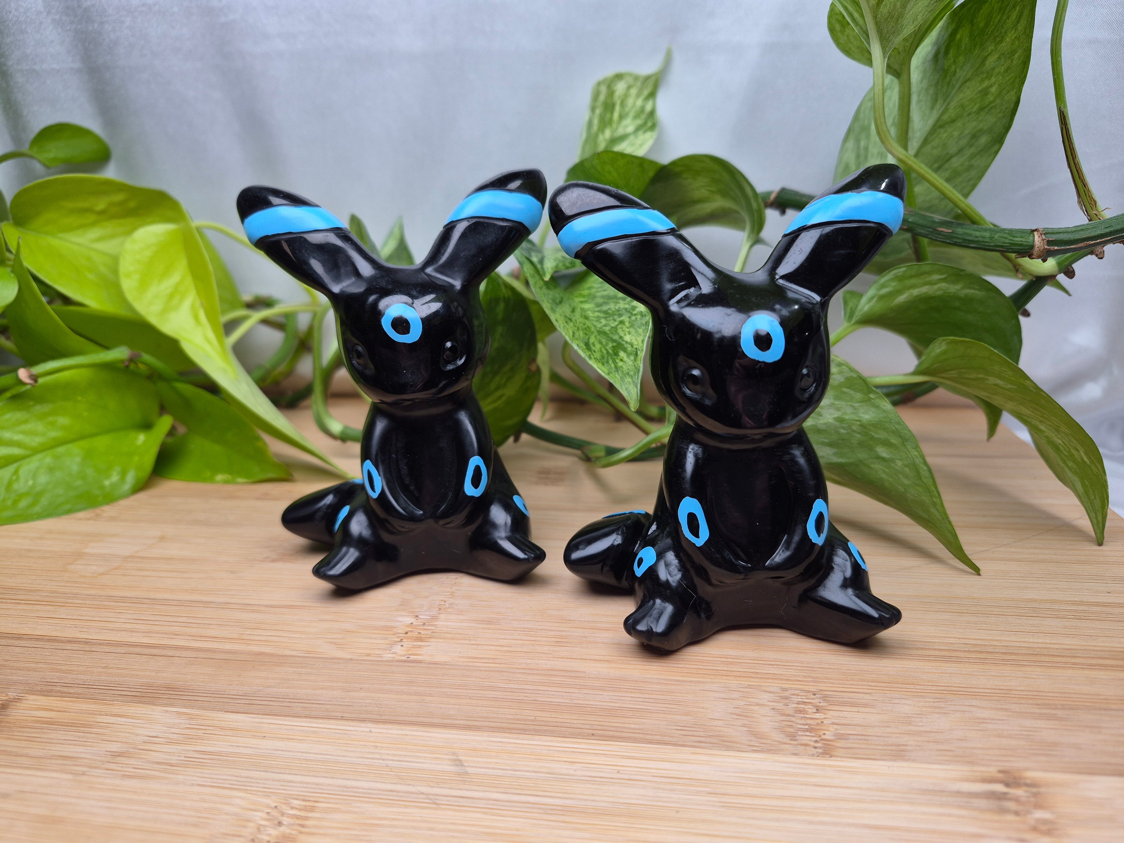 OBSIDIAN SHINY UMBREON XL SITTING