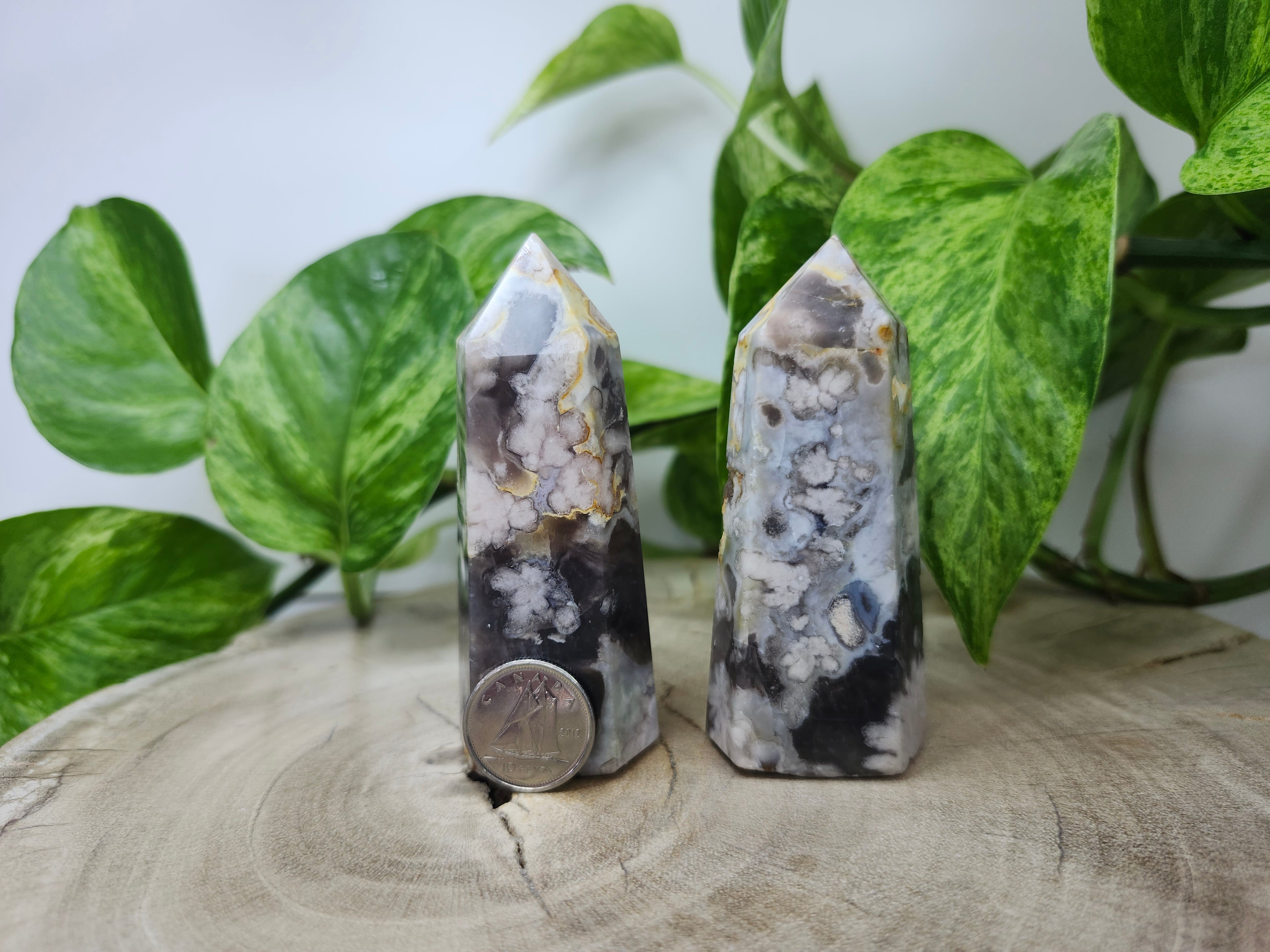 BLACK FLOWER AGATE TOWER