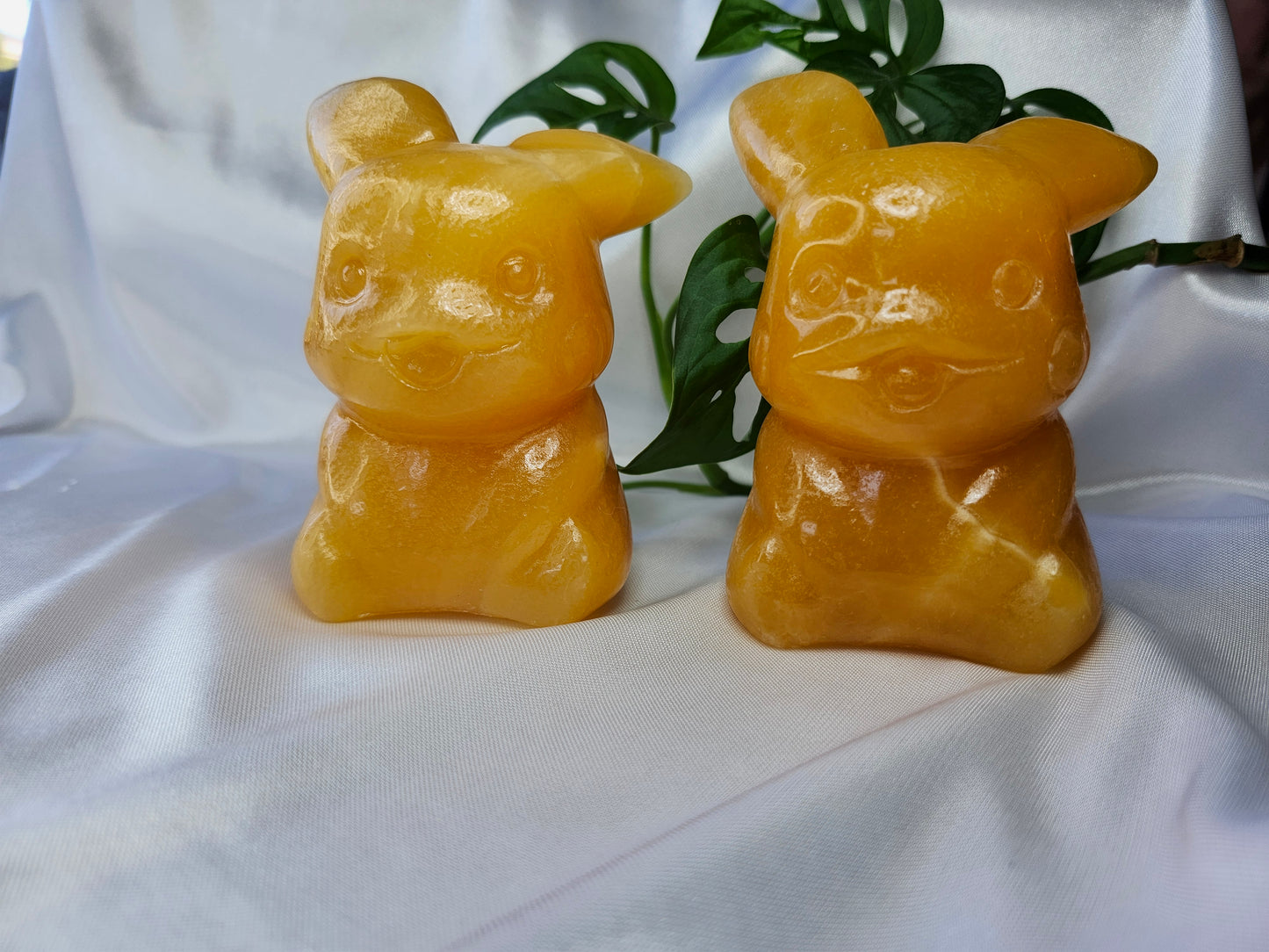 ORANGE CALCITE LG PIKACHU