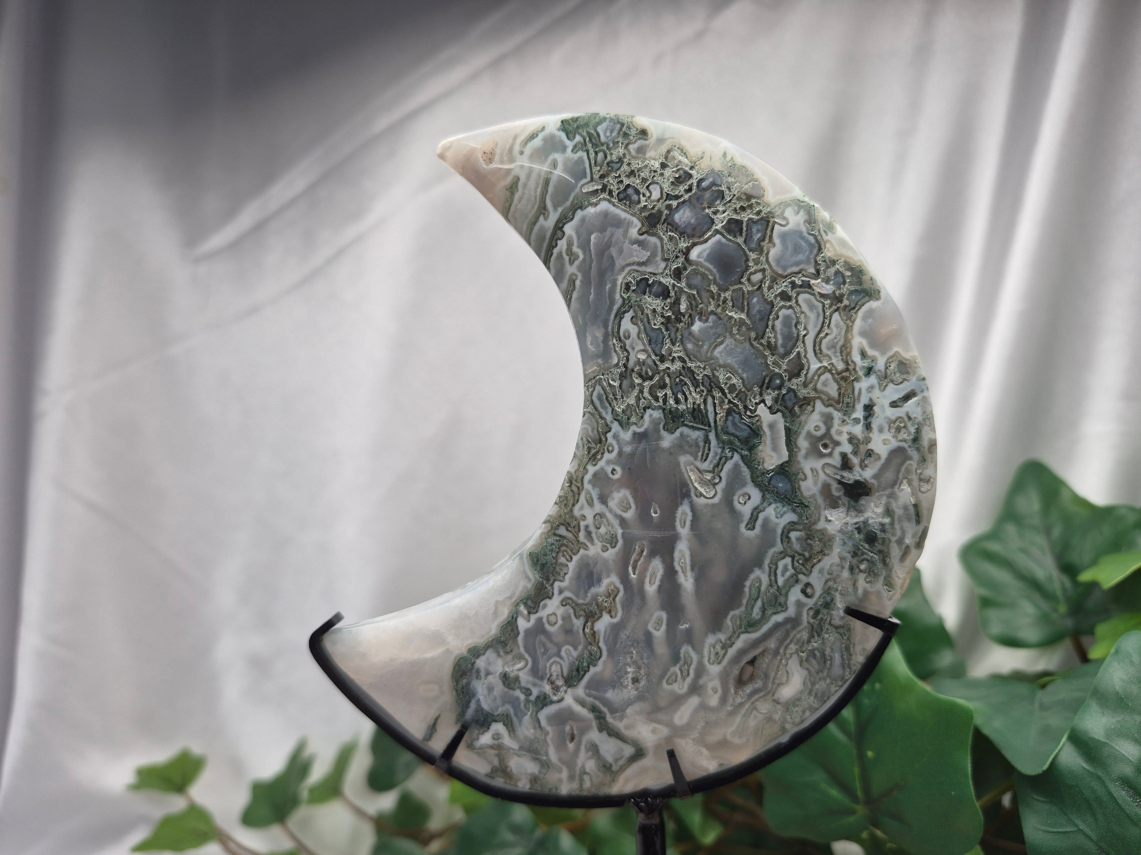 MOSS AGATE MOON W/STAND