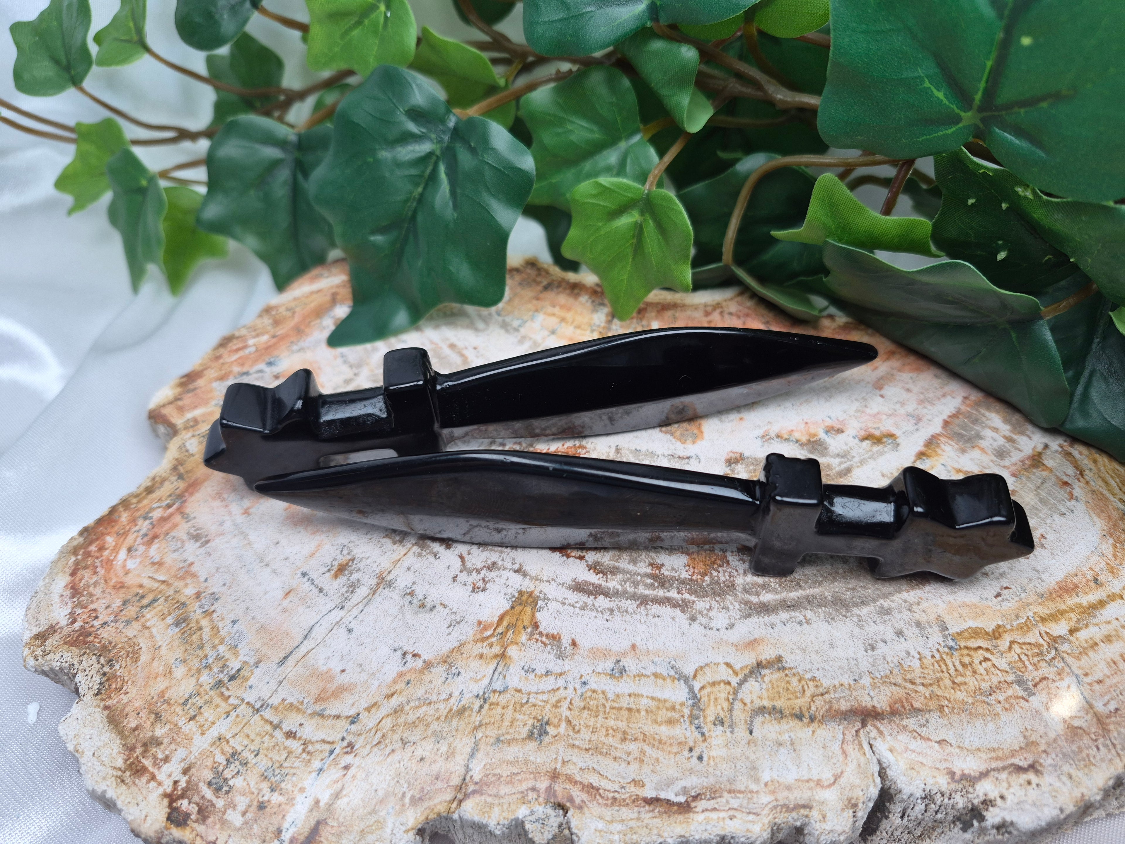 OBSIDIAN DAGGER