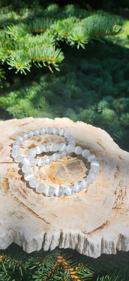 8mm WHITE CAT EYE BRACELET