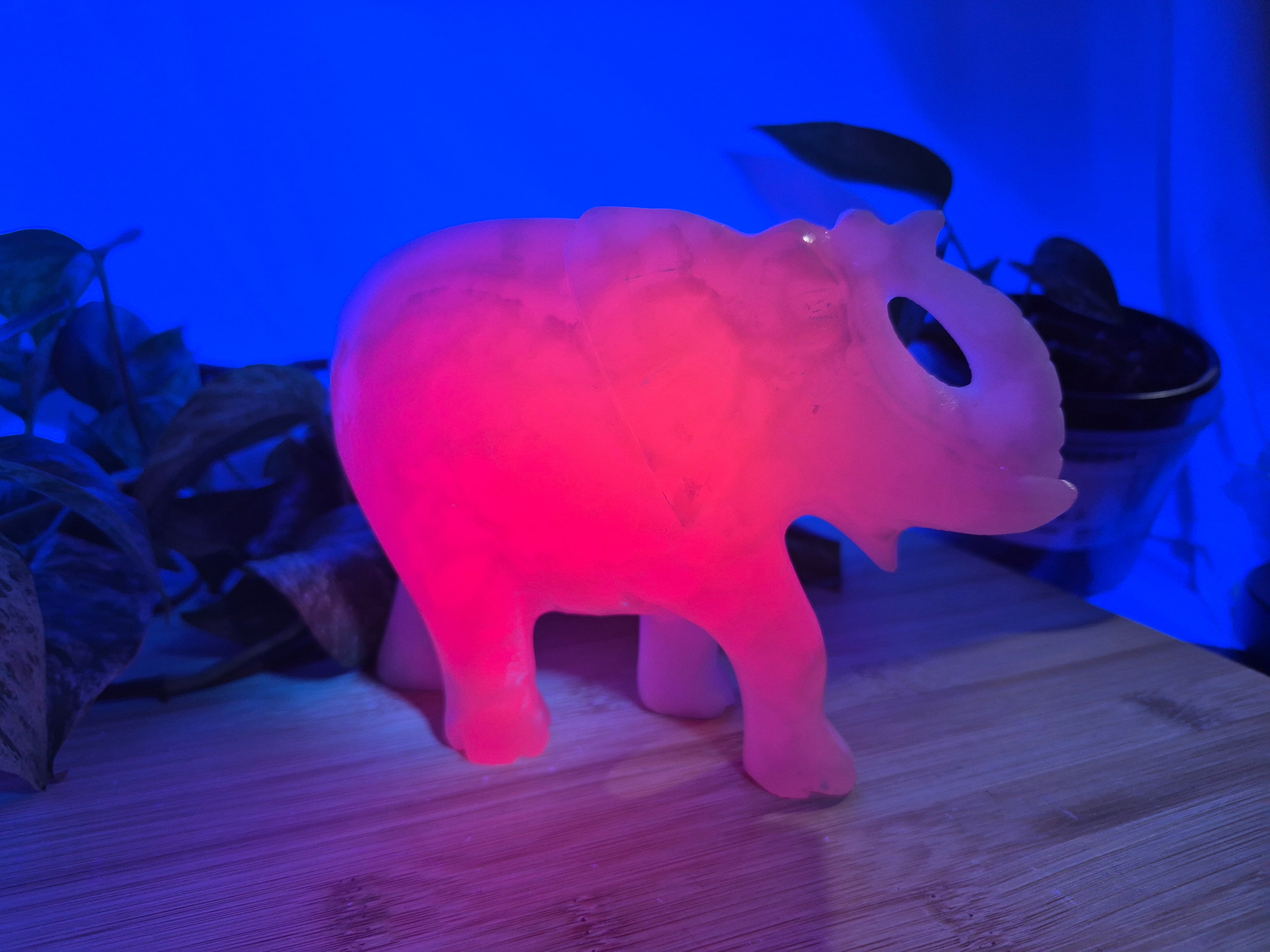 MANGANO CALCITE ELEPHANT