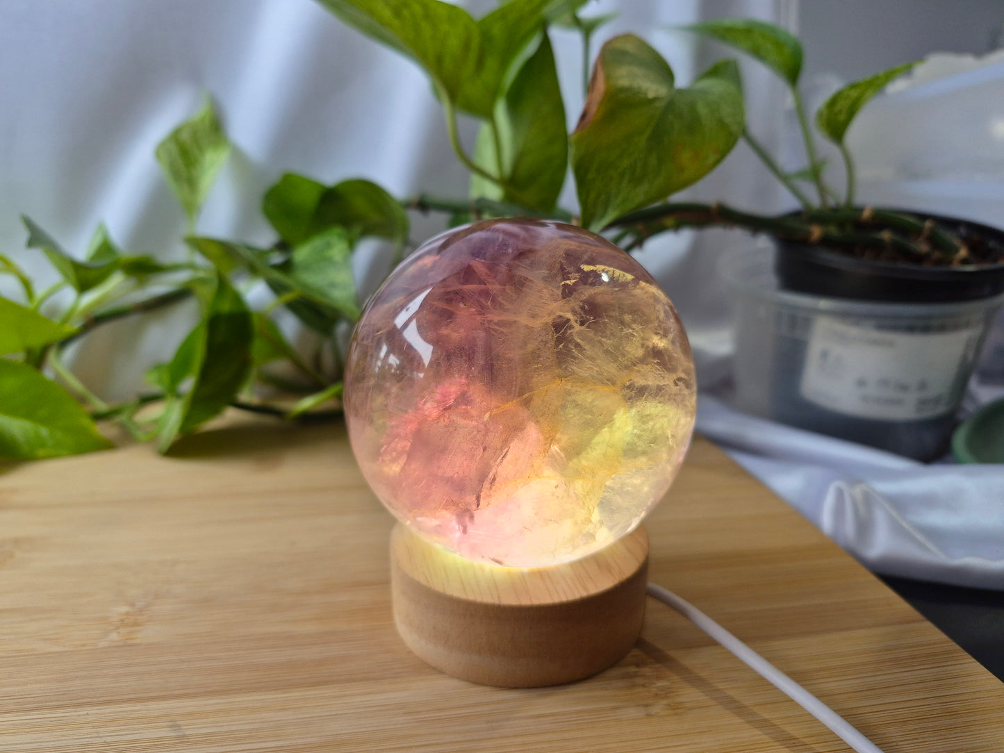 FLUORITE SPHERE W/LIGHT BASE