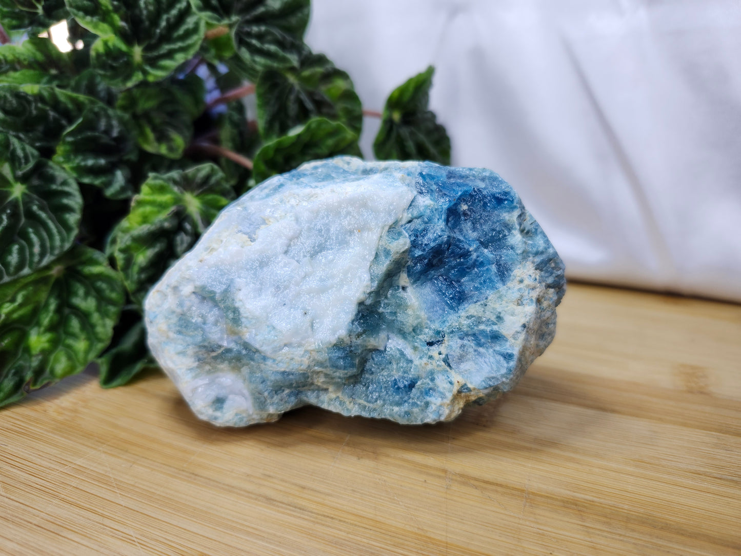 BLUE APATITE RAW