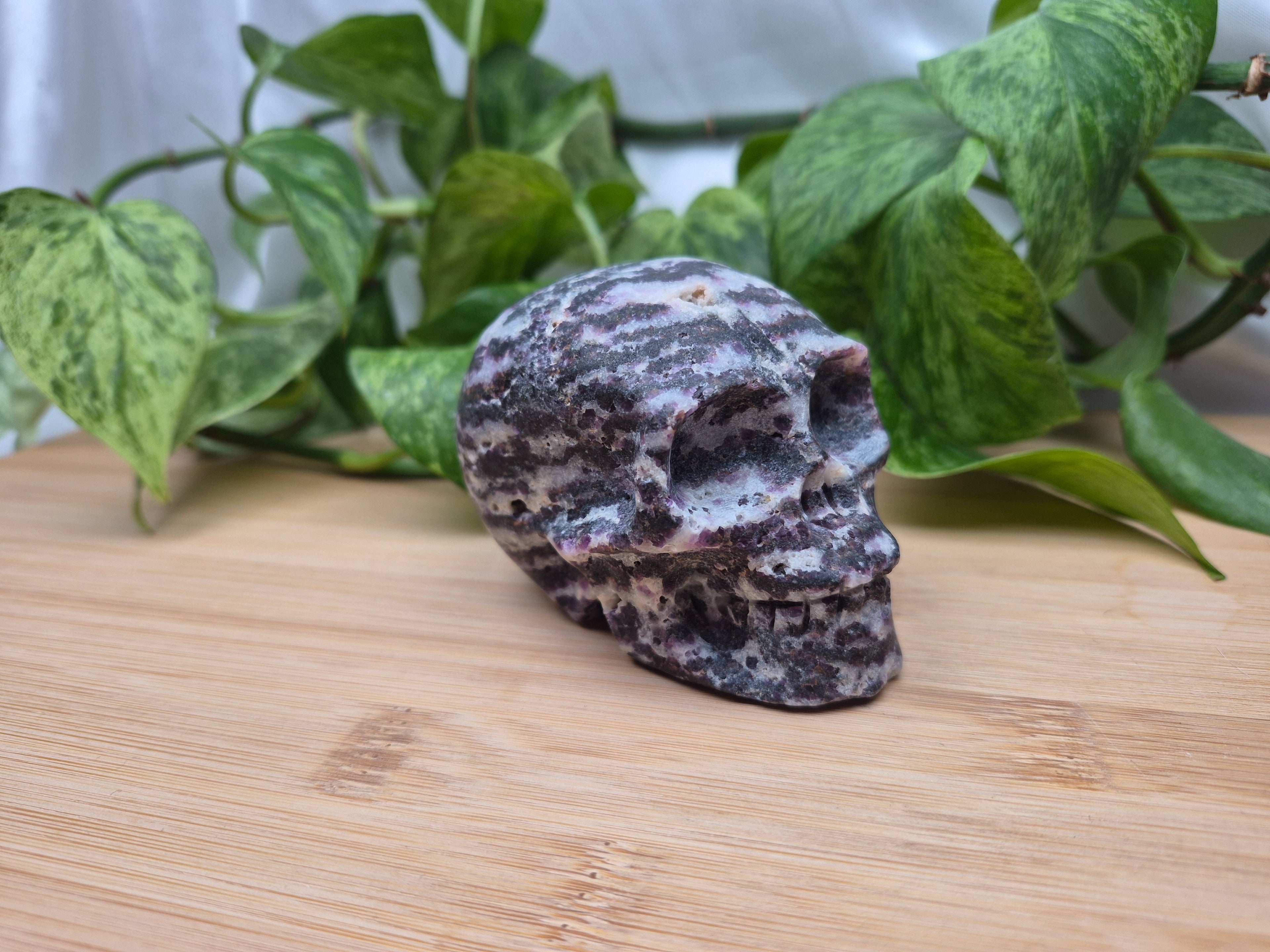 TIFFANY STONE SKULL