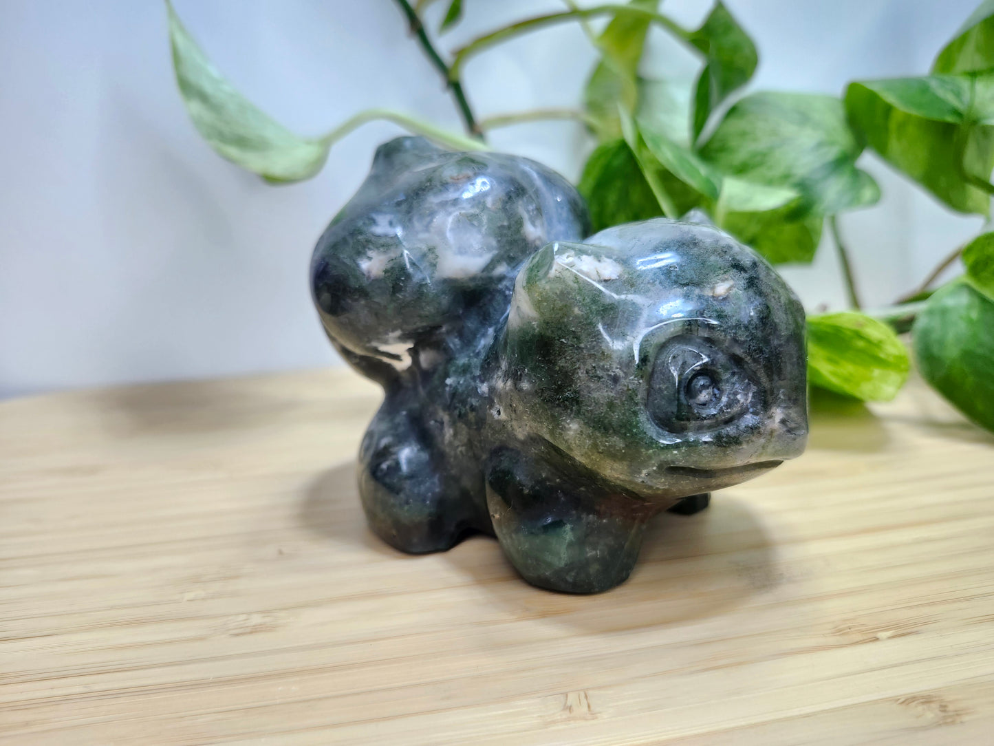 MOSS AGATE XL BULBASAUR (A)