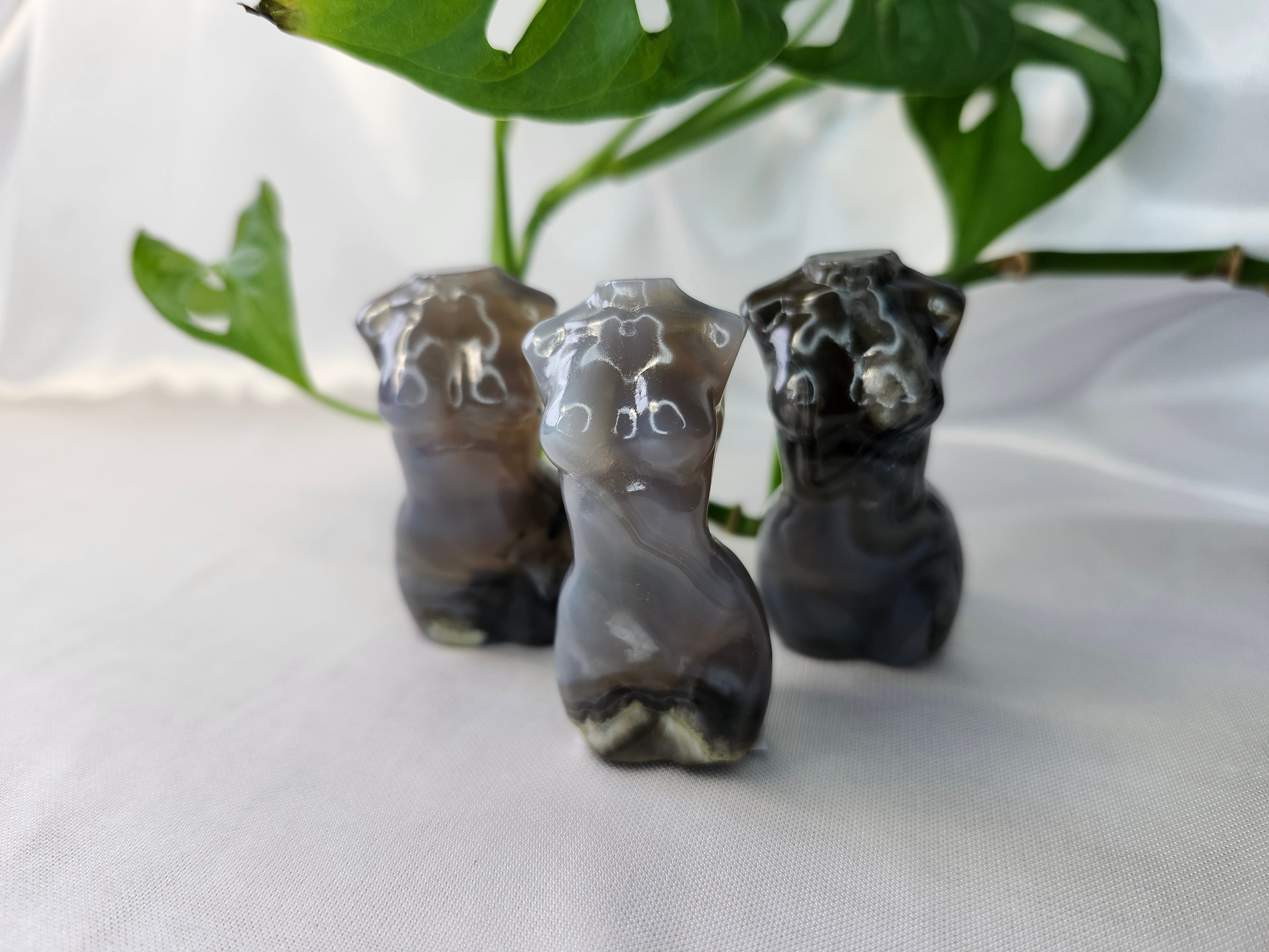 VOLCANO AGATE GODDESS BODY