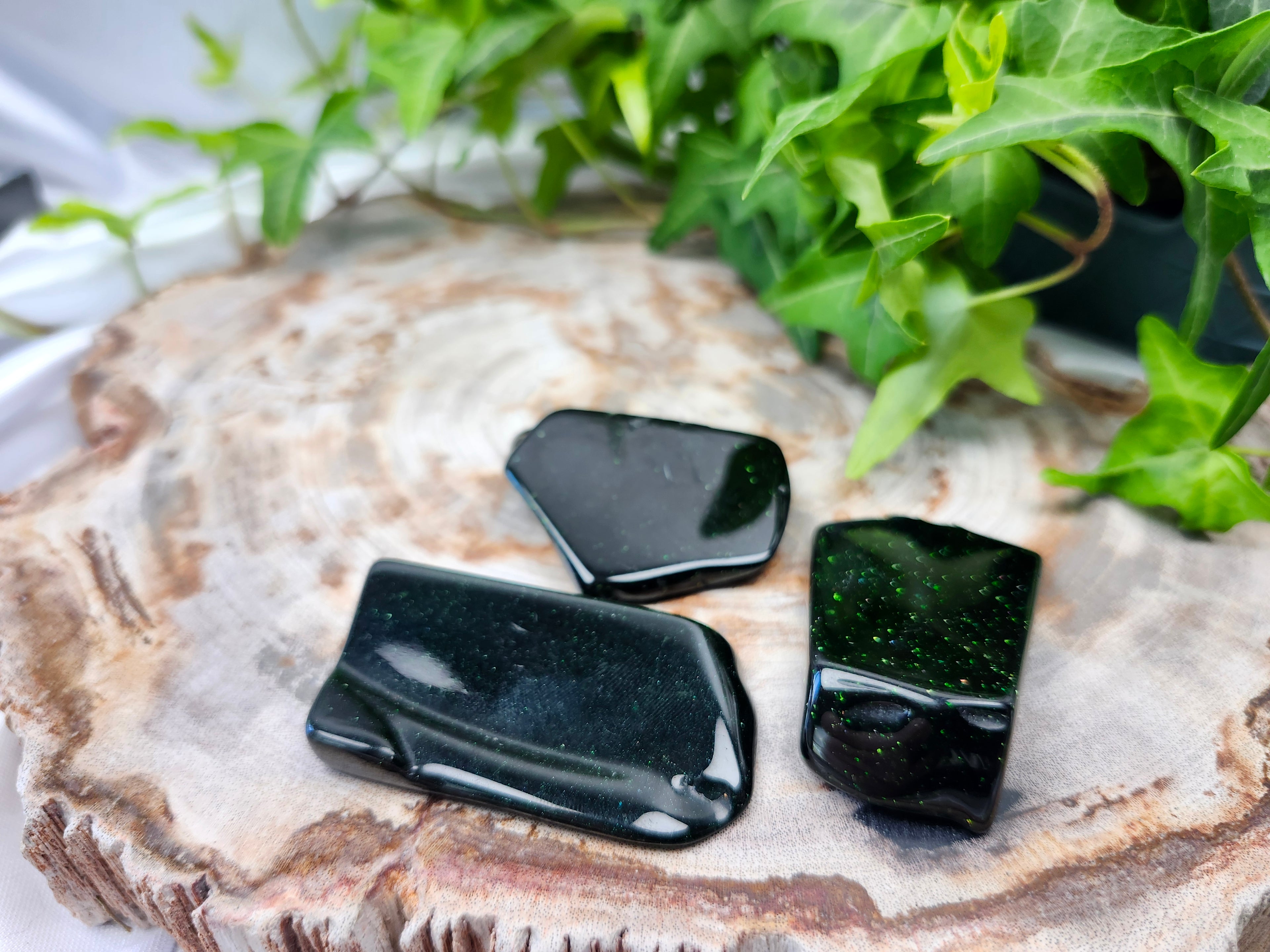 GREEN GOLDSTONE FREEFORM