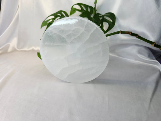 SELENITE ROUND PLATE