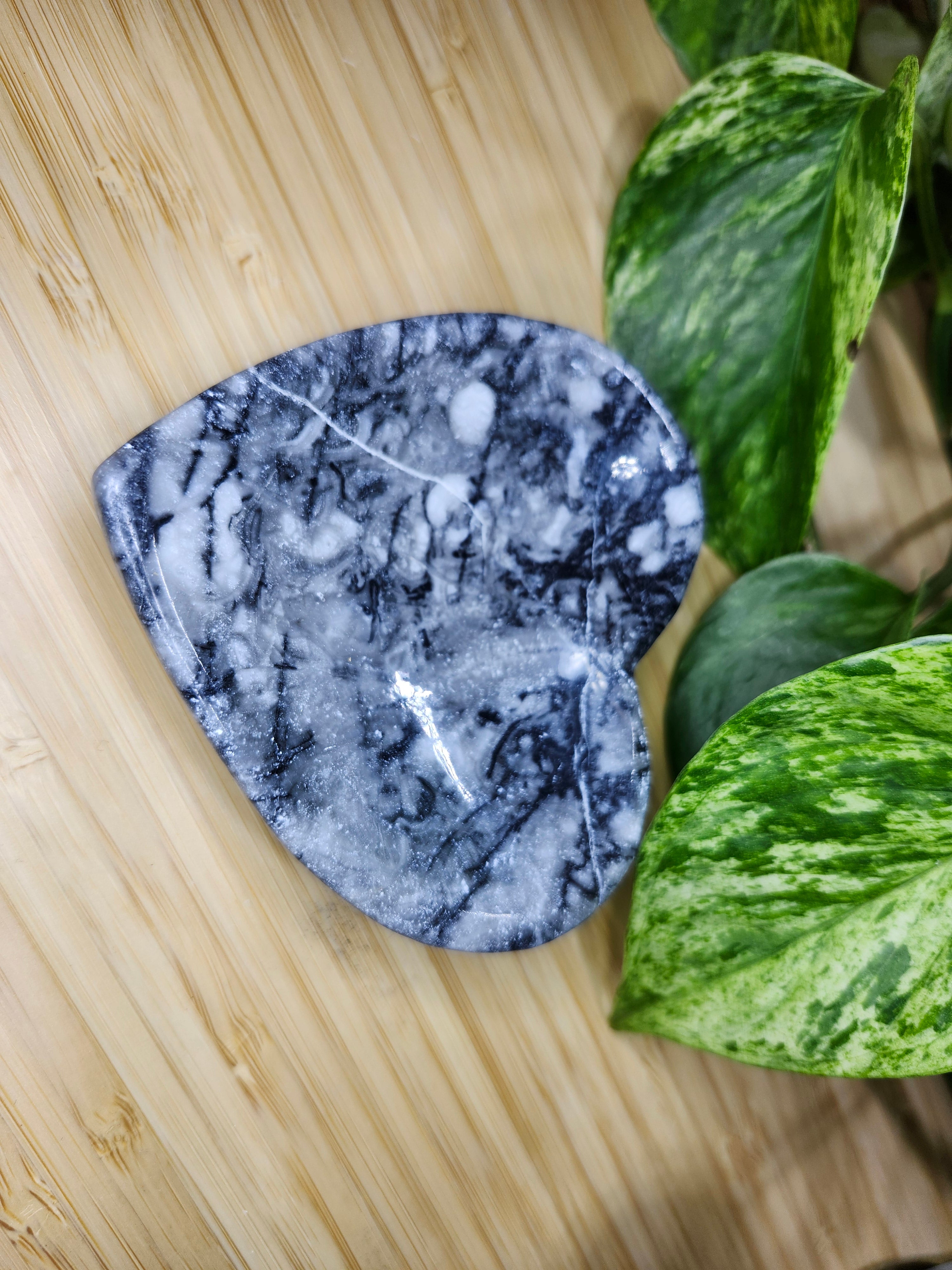 SHELL JASPER HEART BOWL