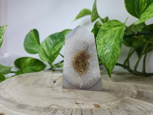 DRUZY AGATE TOWER