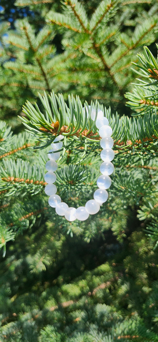 8mm WHITE CAT EYE BRACELET