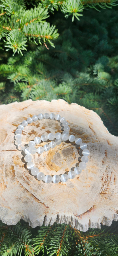 8mm WHITE CAT EYE BRACELET