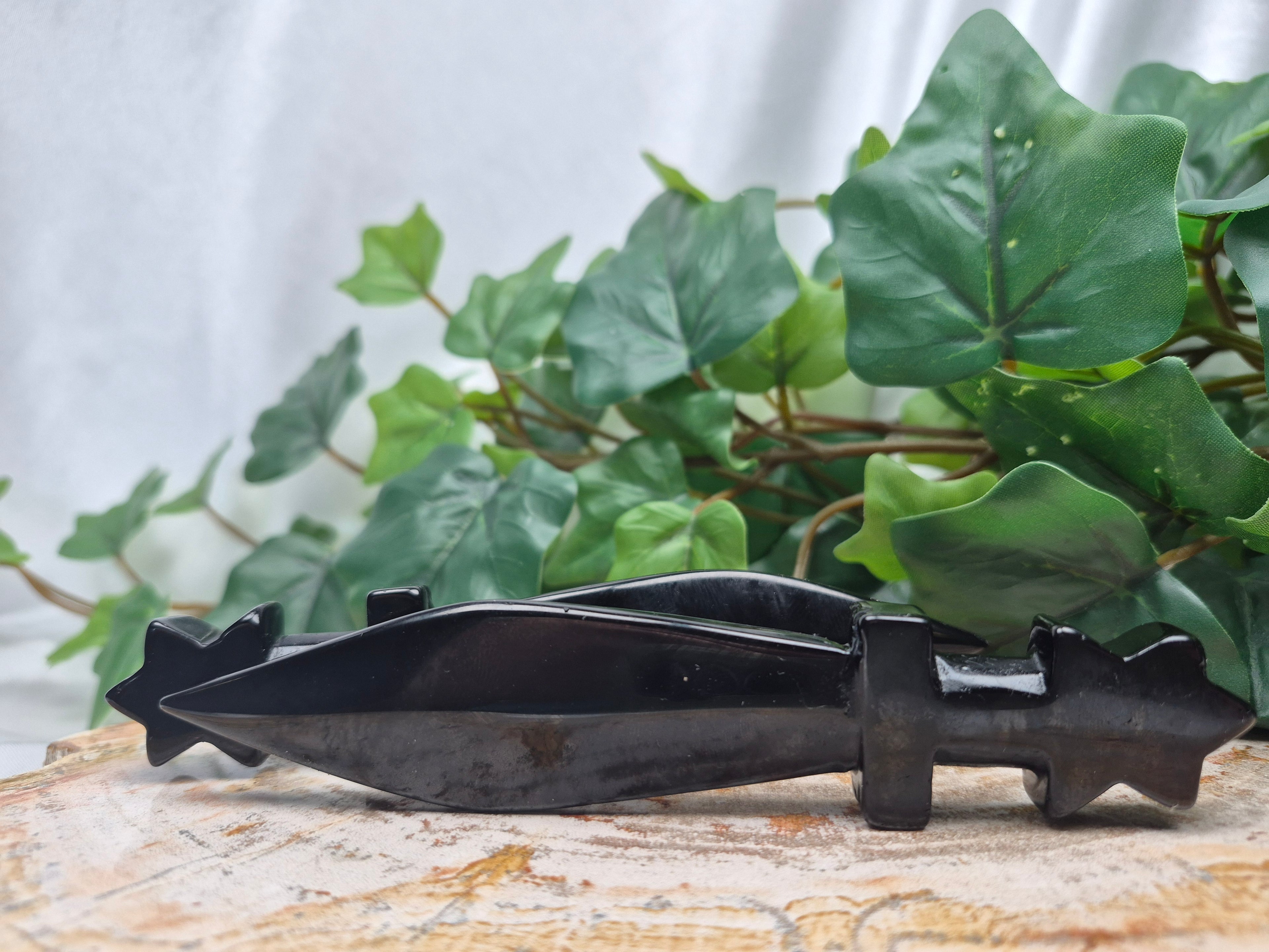 OBSIDIAN DAGGER