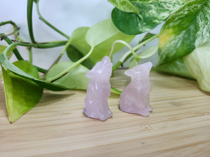 ROSE QUARTZ SITTING WOLF