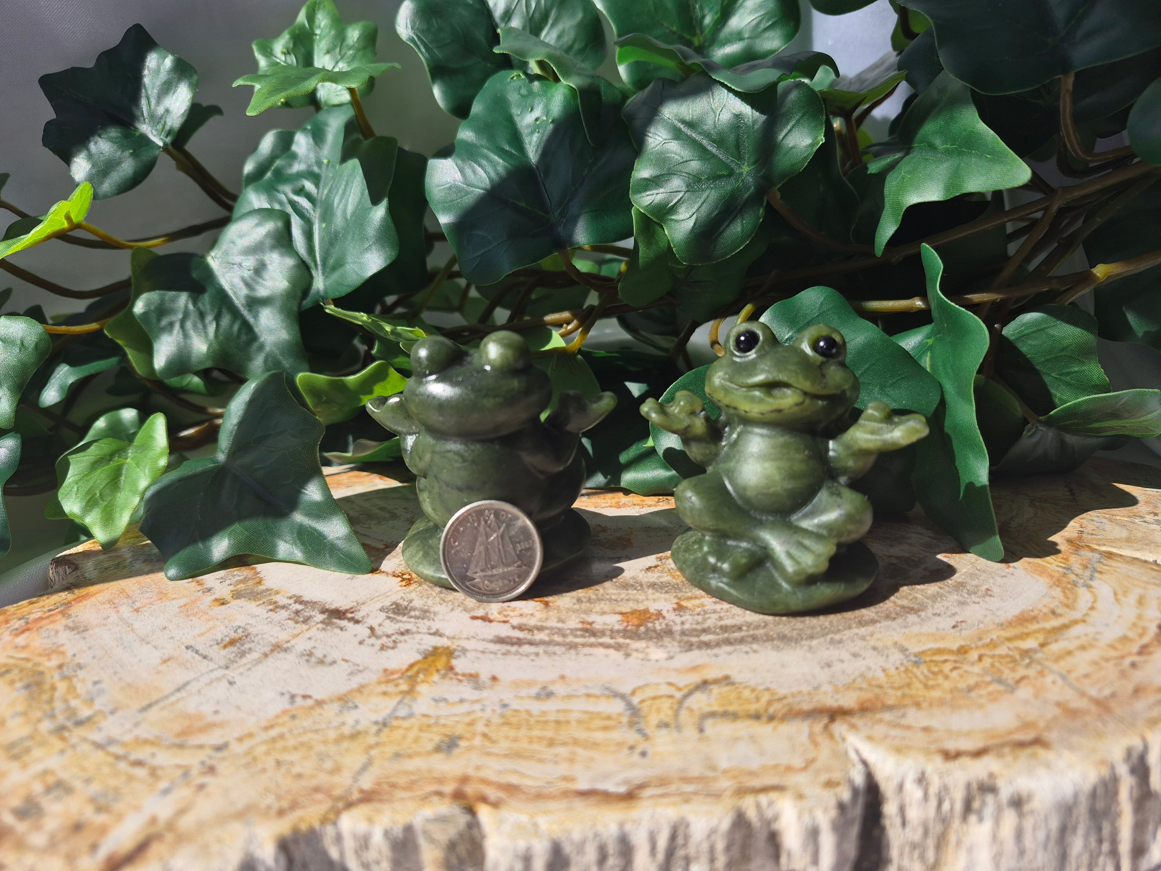 JADE SITTING YOGA FROG