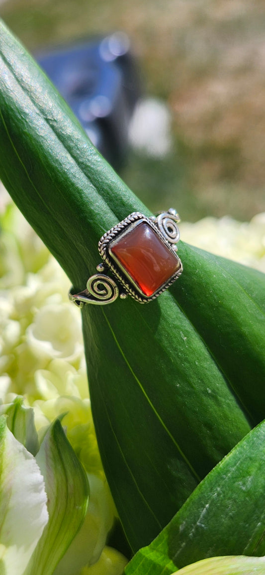 S7.5 CARNELIAN RING .925 STERLING SILVER