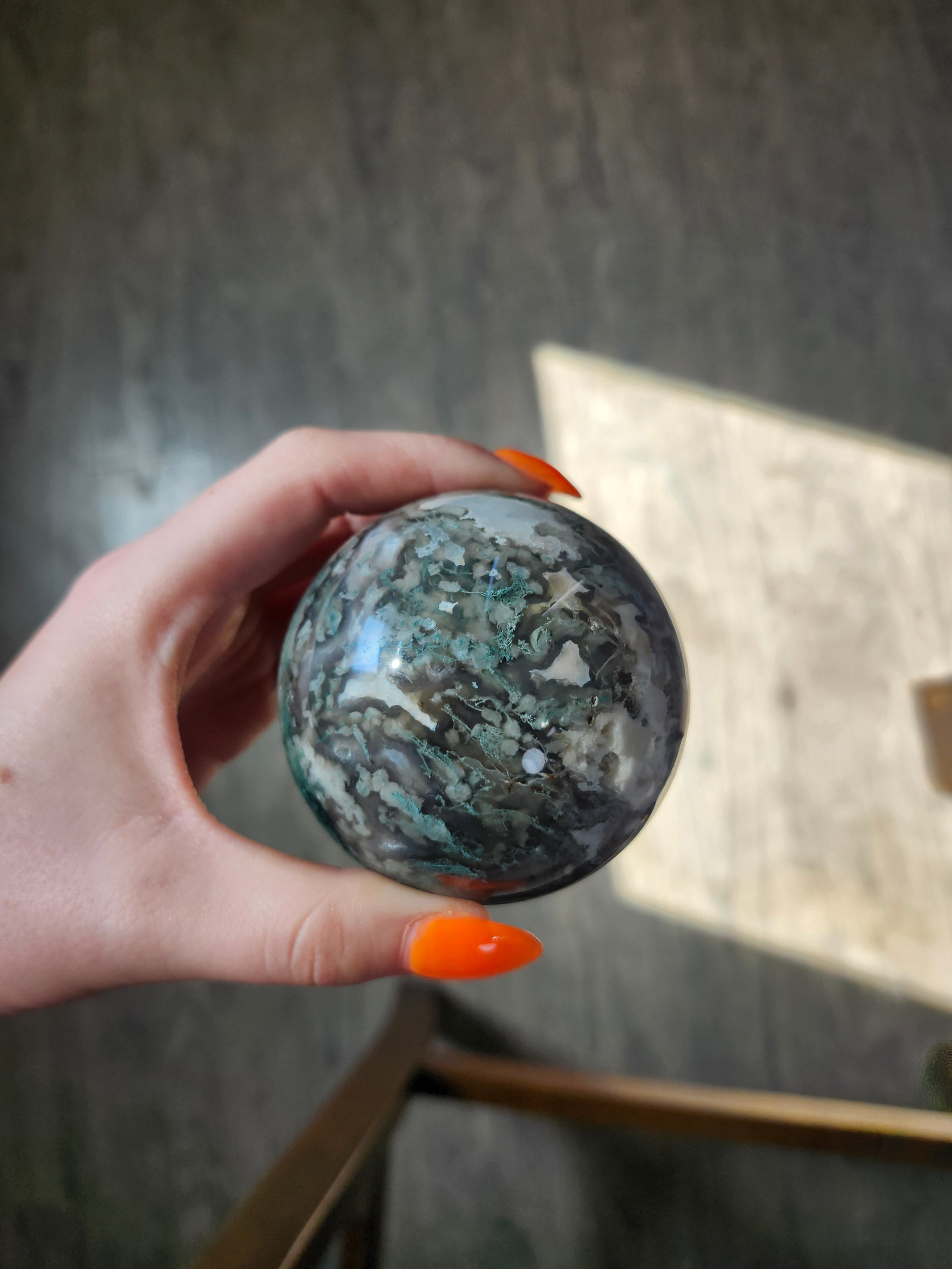 MOSS AGATE SPHERE 516g