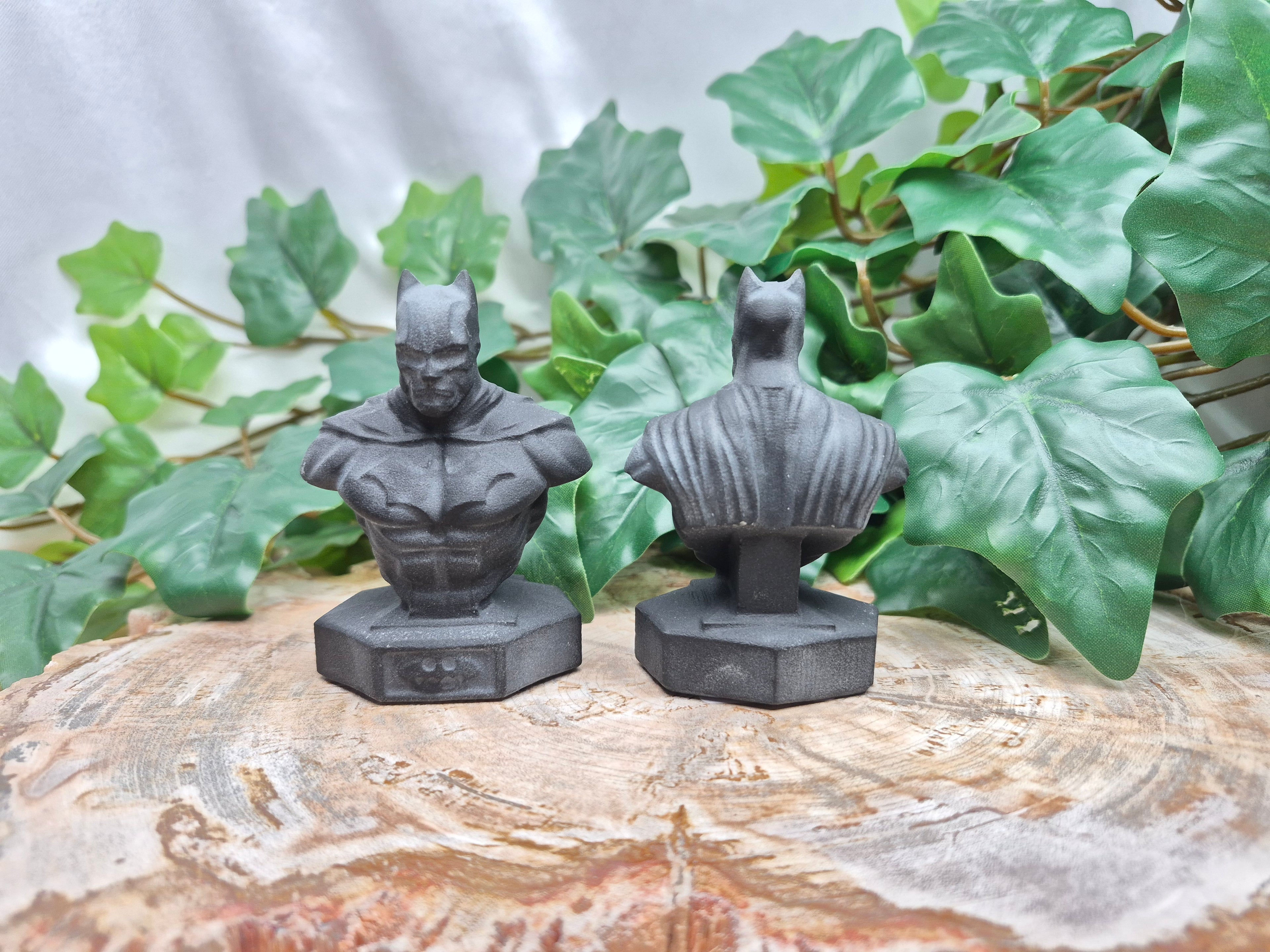 OBSIDIAN BATMAN BUST