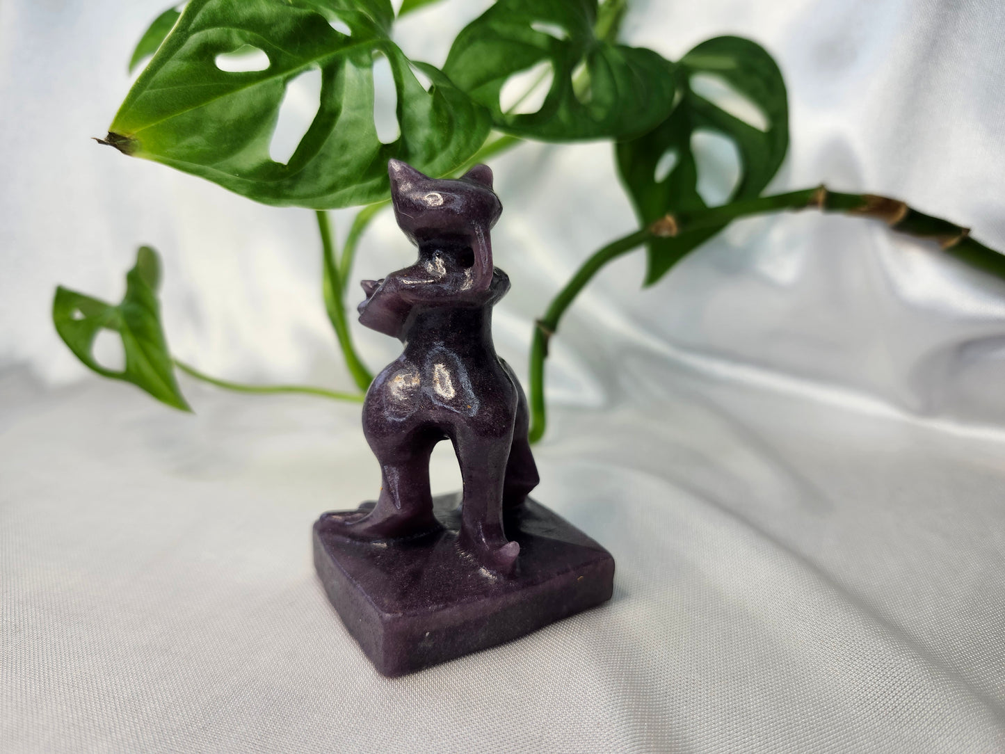 LEPIDOLITE MEWTWO (POKEMON)