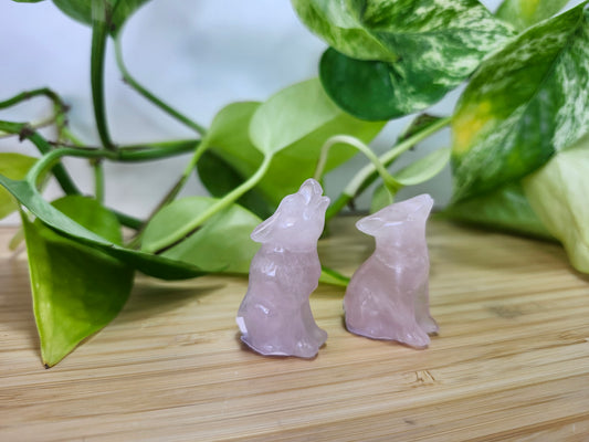 ROSE QUARTZ SITTING WOLF