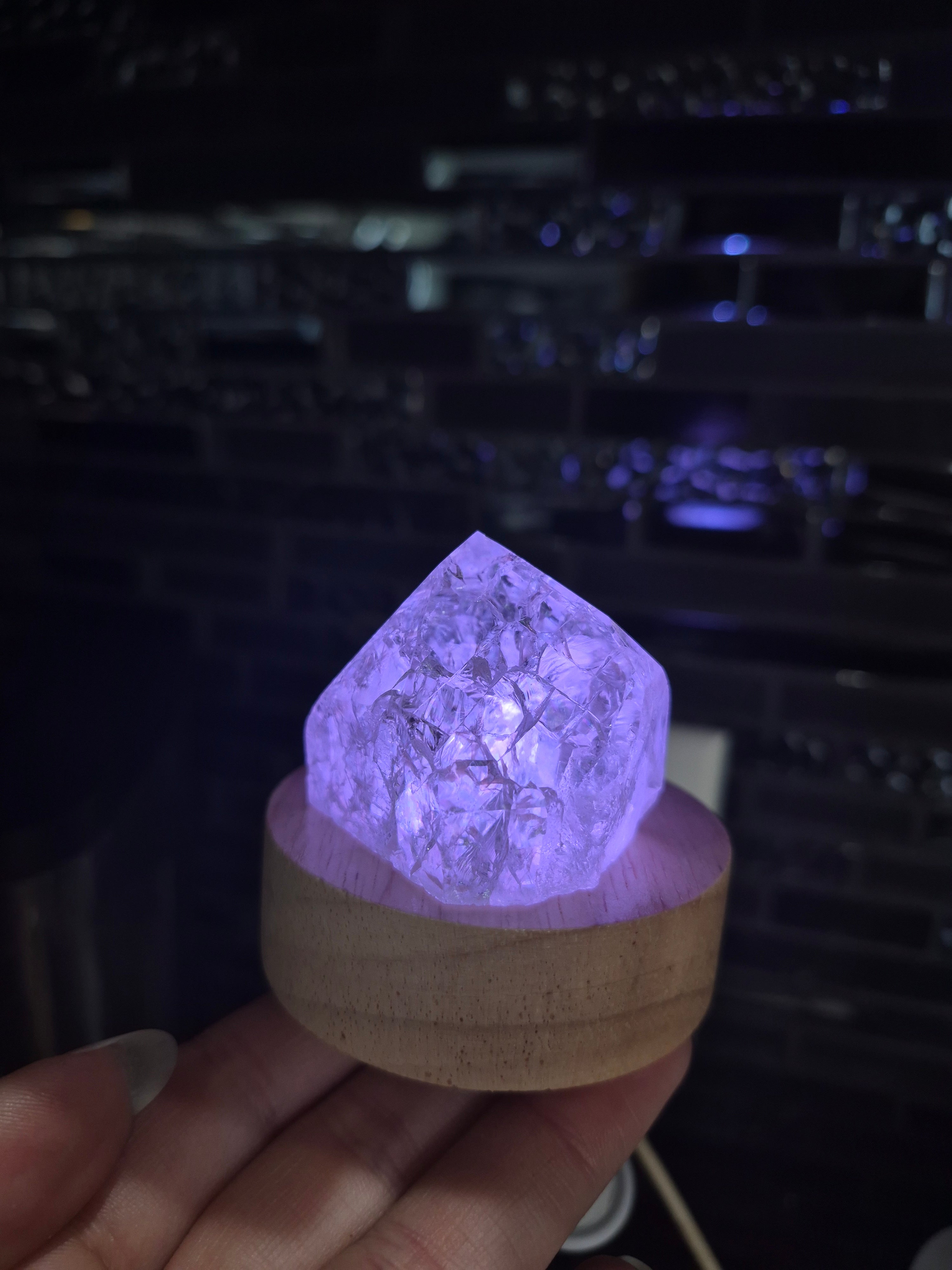 LIGHT BASE SMALL CIRCLE - COLOUR CHANGE
