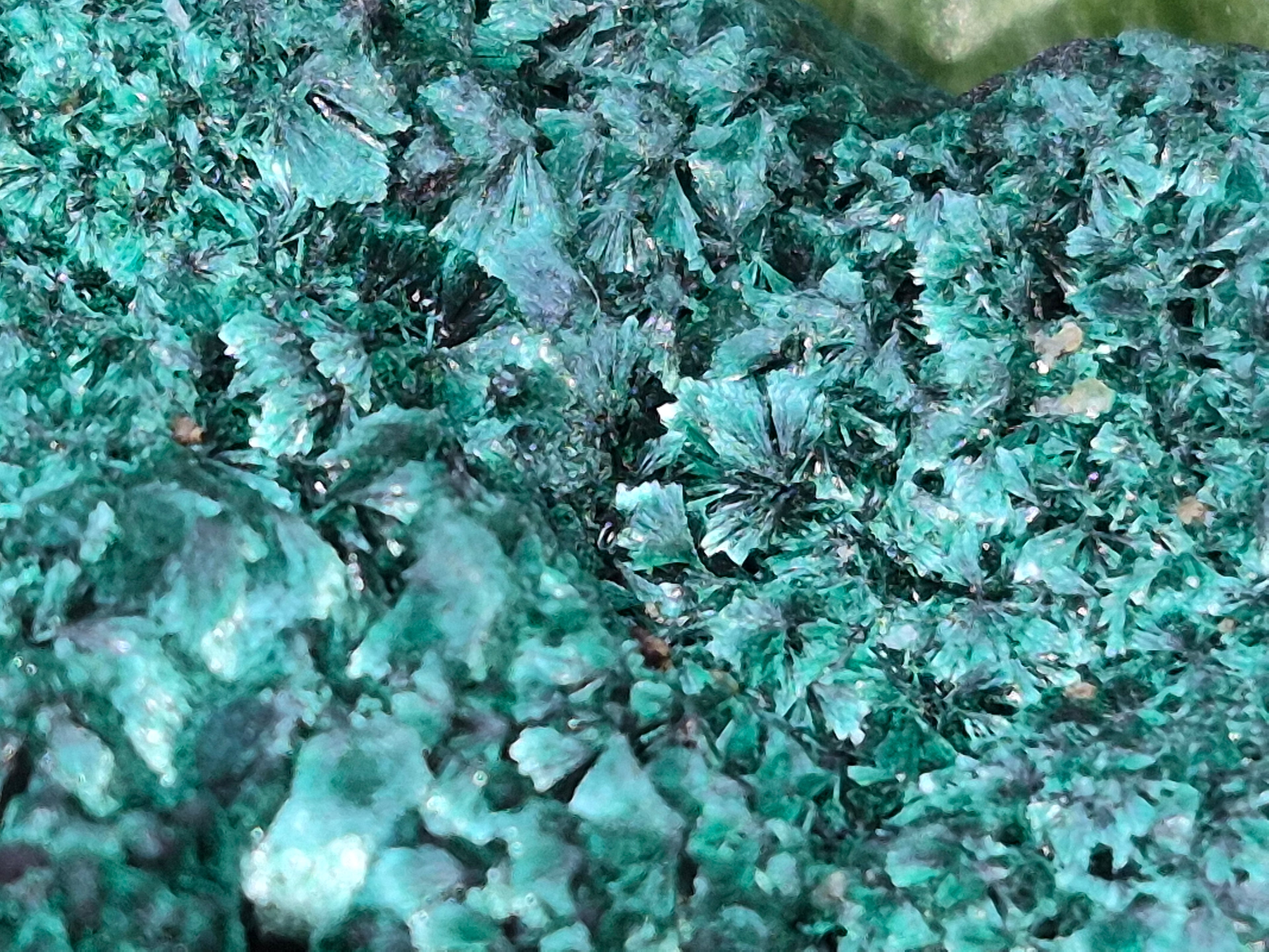 MALACHITE SPECIMEN