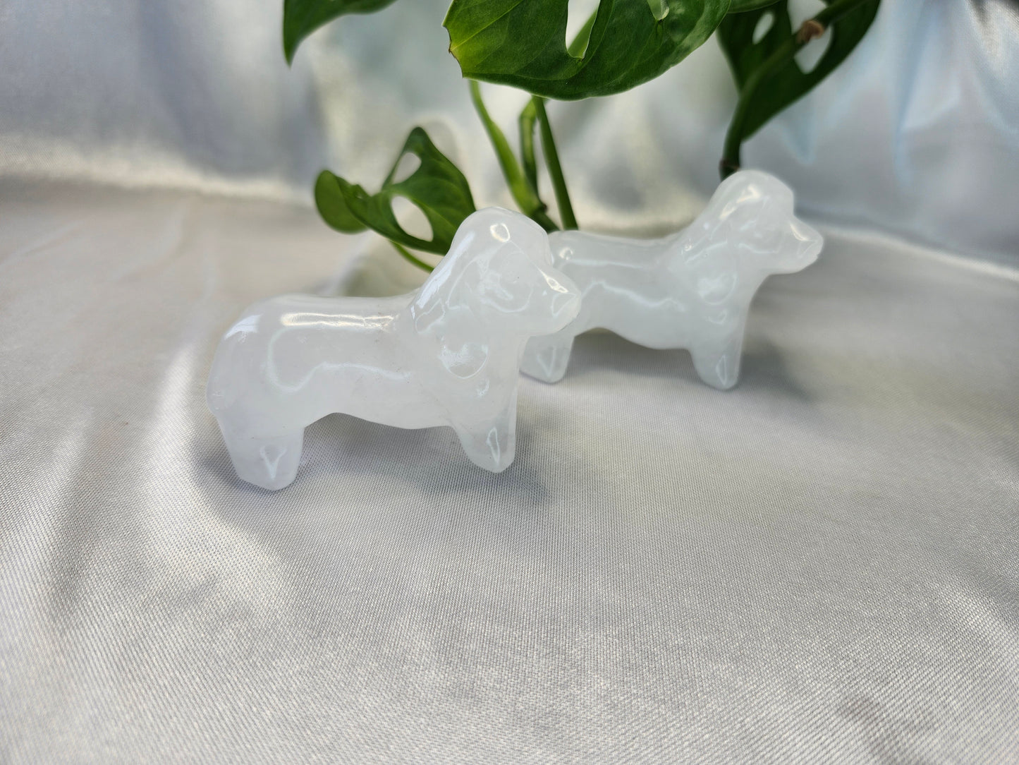 CLEAR QUARTZ DACHSHUND