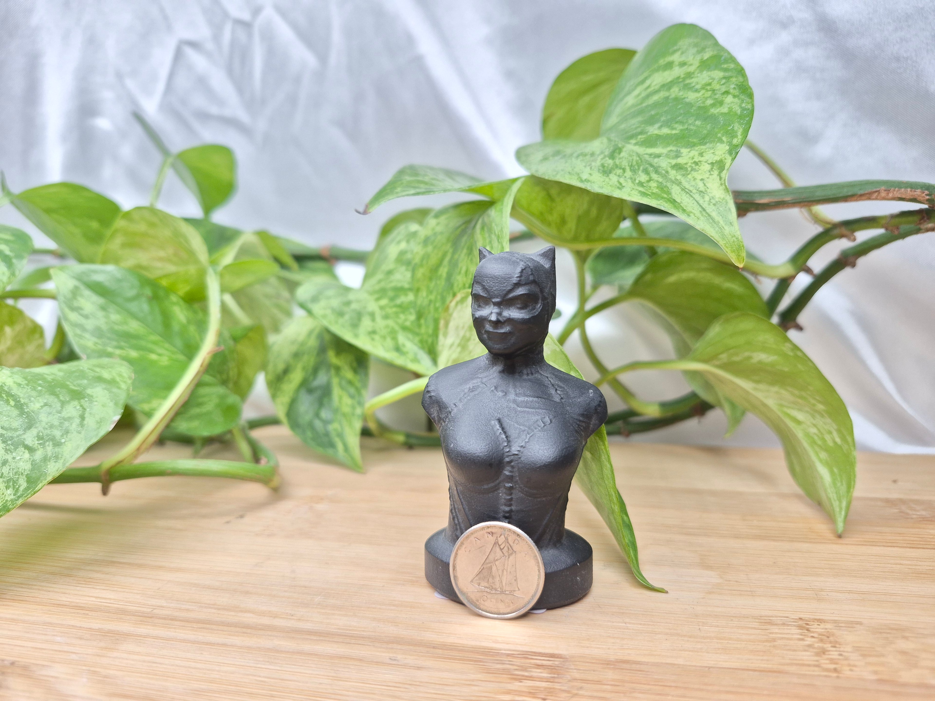 OBSIDIAN CAT WOMAN BUST