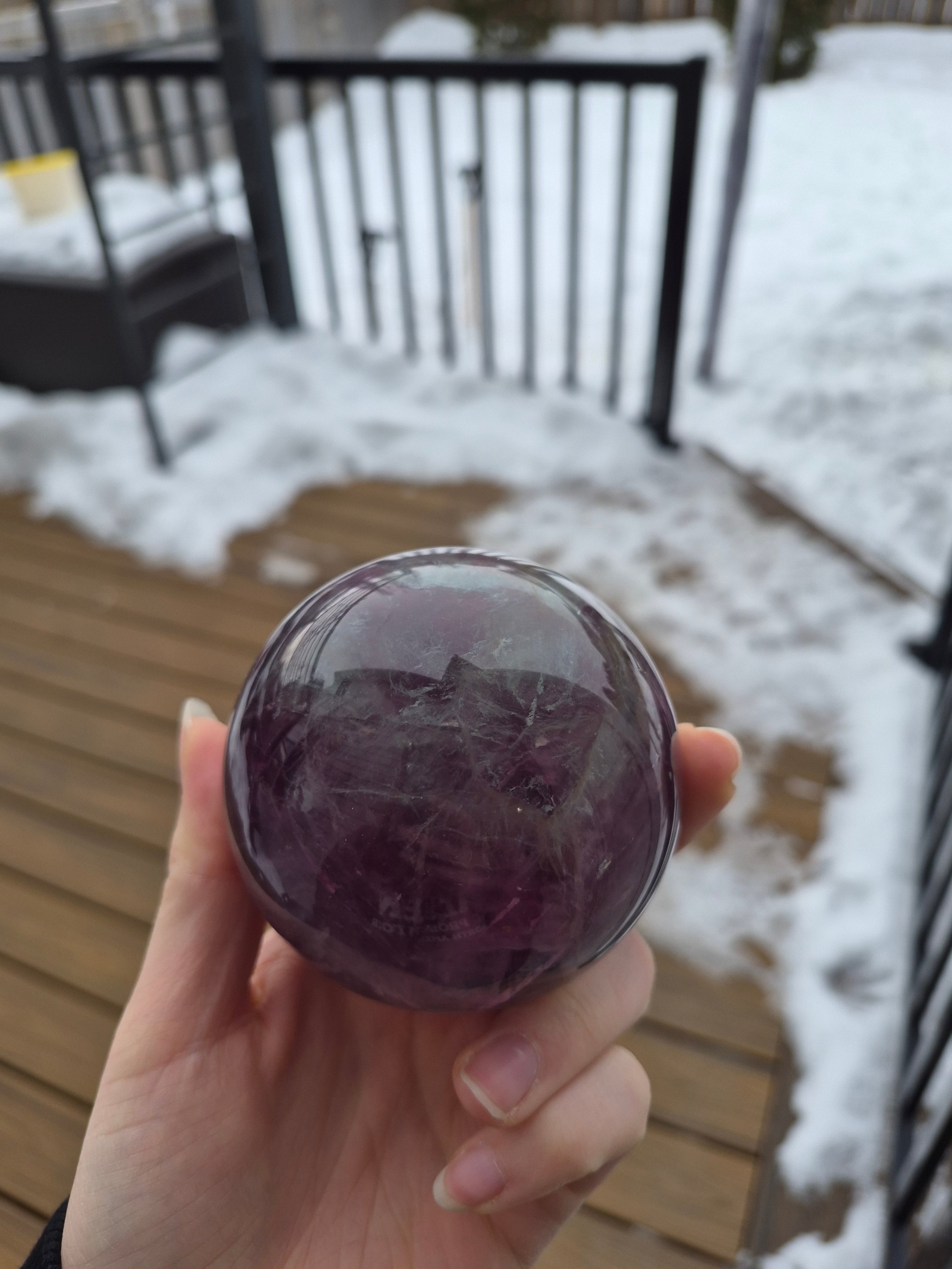 FLUORITE SPHERE W/LIGHT BASE