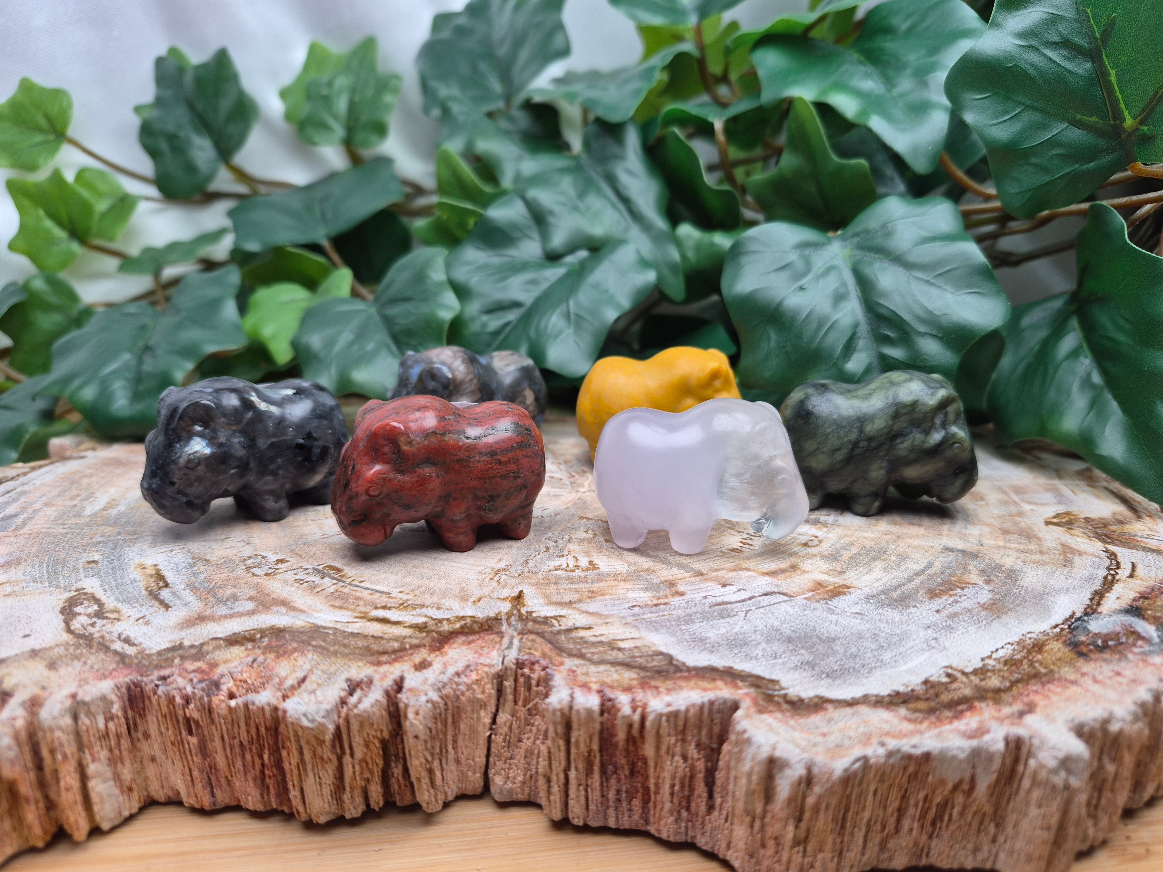 MIXED CRYSTAL HIPPO