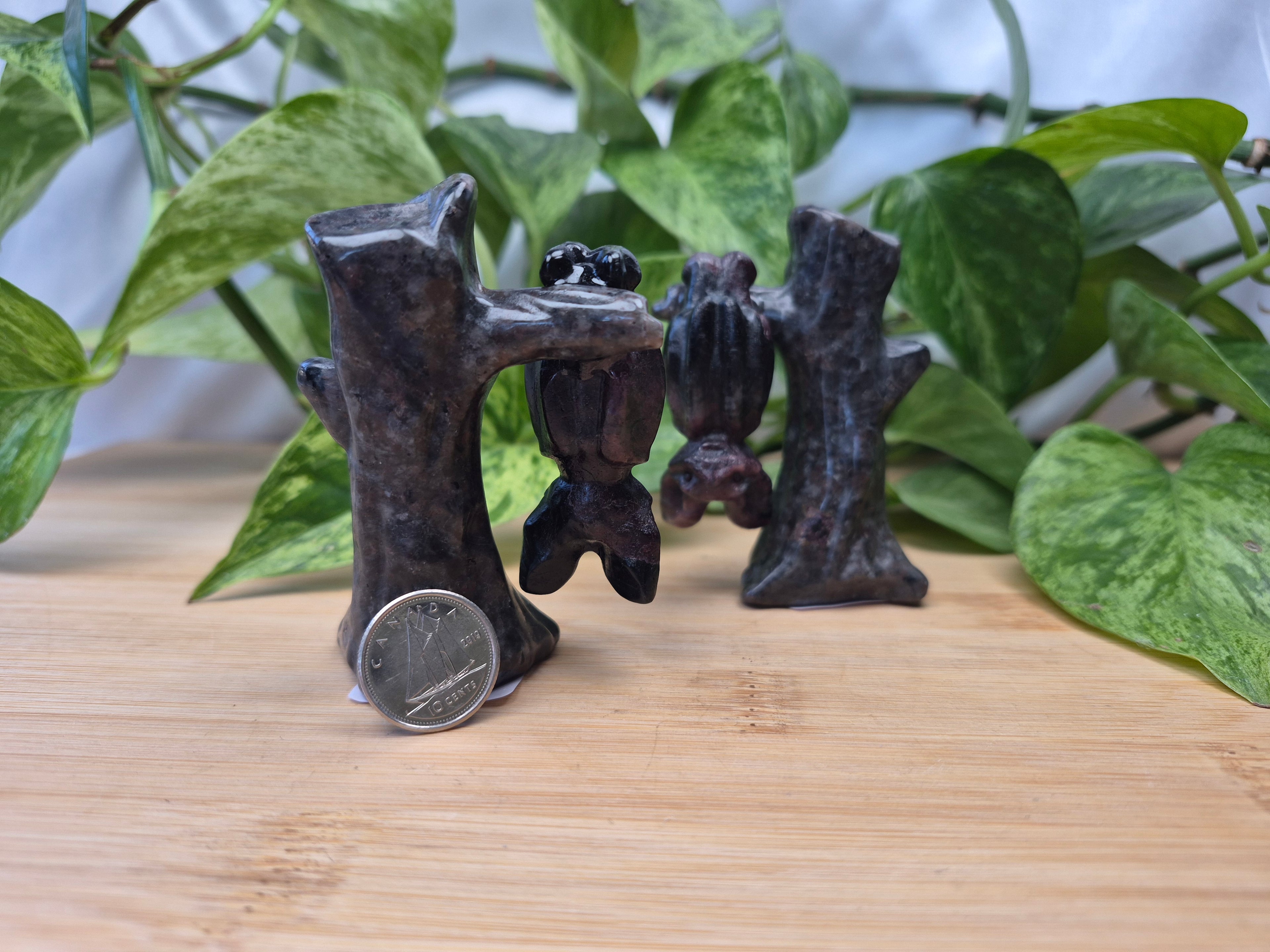 YOOPERLITE & GARNET HANGING BAT