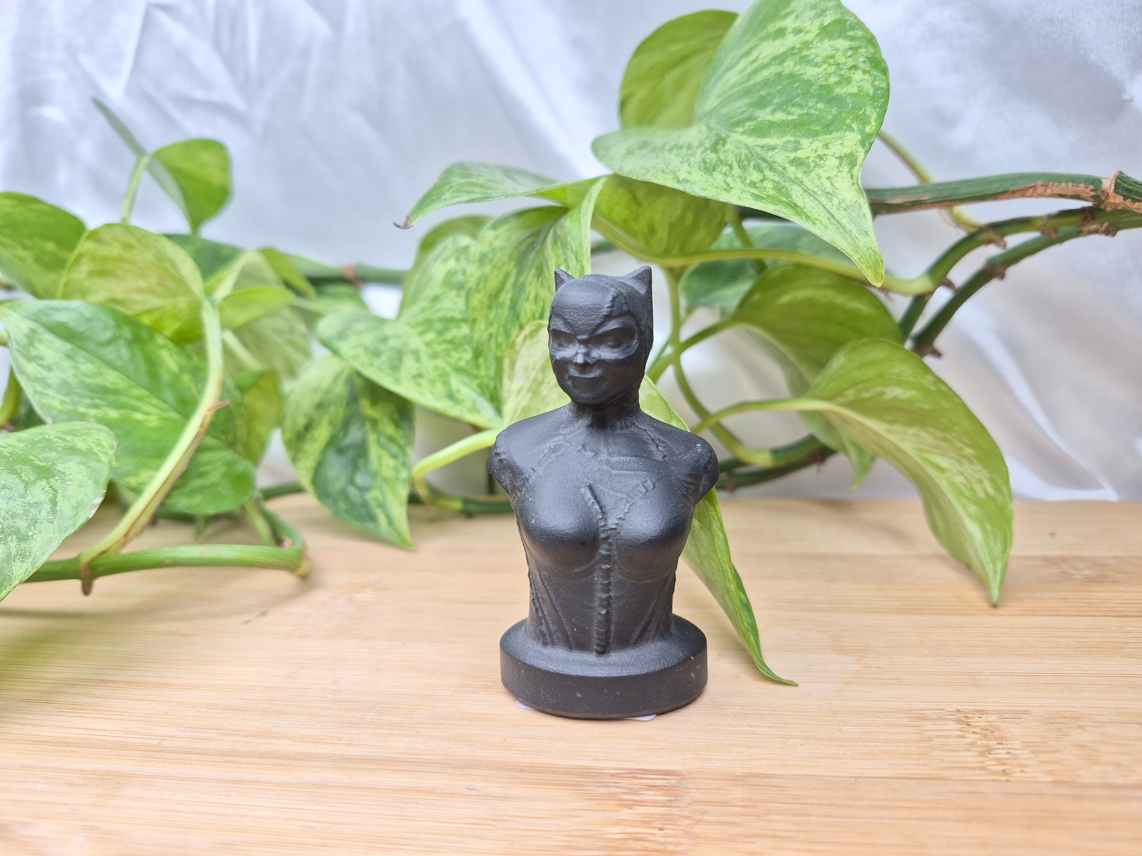 OBSIDIAN CAT WOMAN BUST