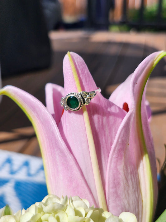 S7.75 GREEN ONYX RING .925 STERLING SILVER