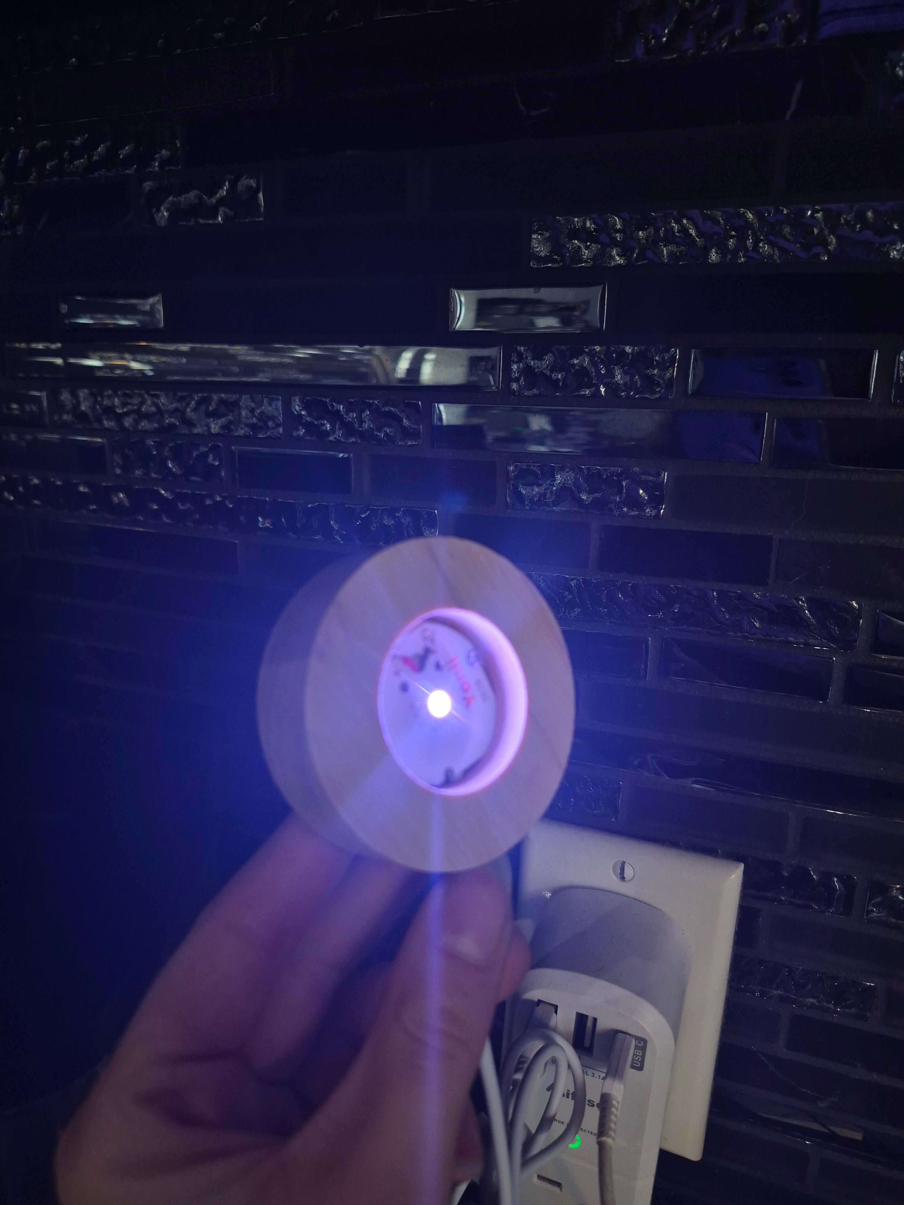 LIGHT BASE SMALL CIRCLE - COLOUR CHANGE