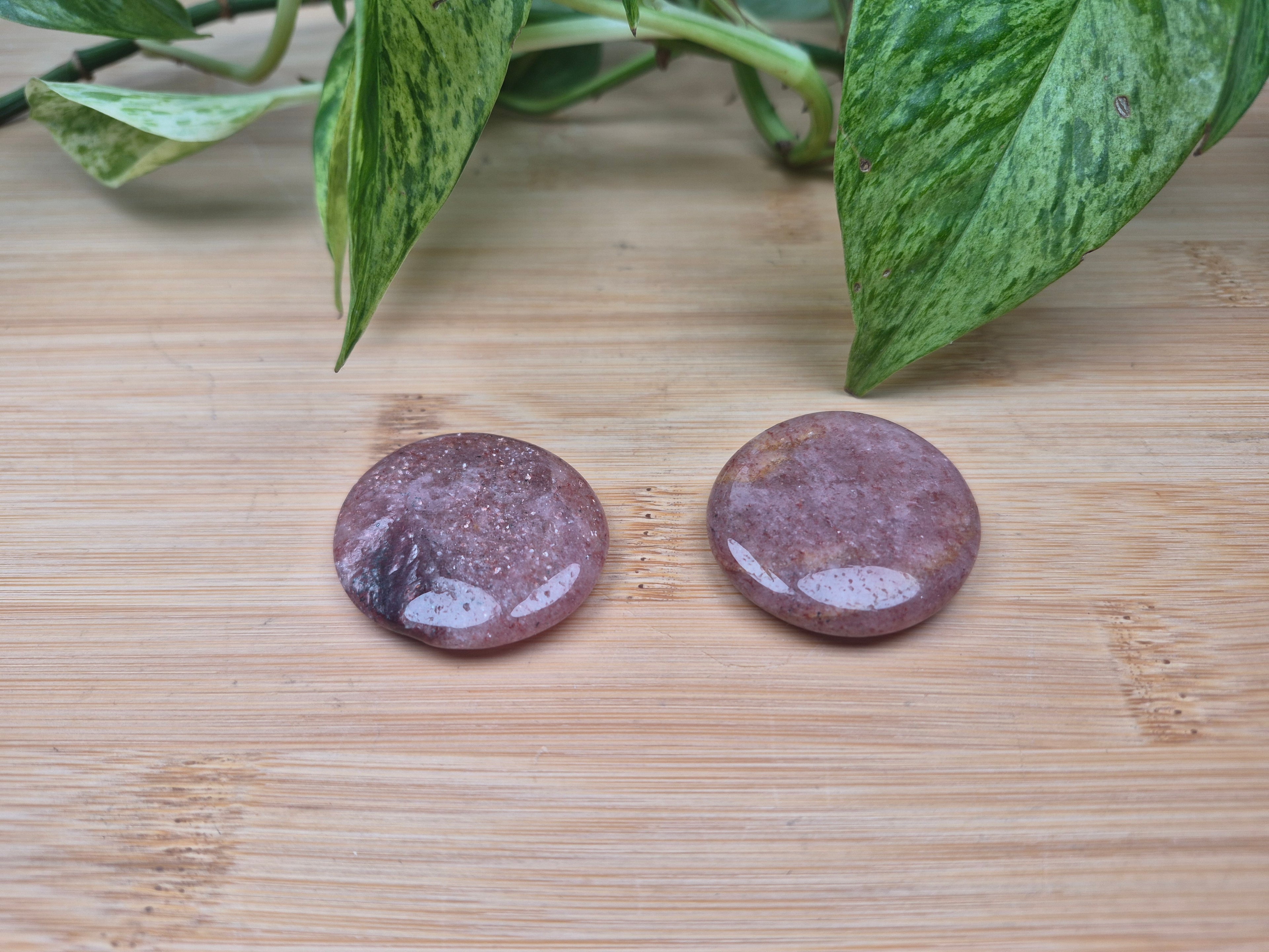 STRAWBERRY QUARTZ FLAT STONE