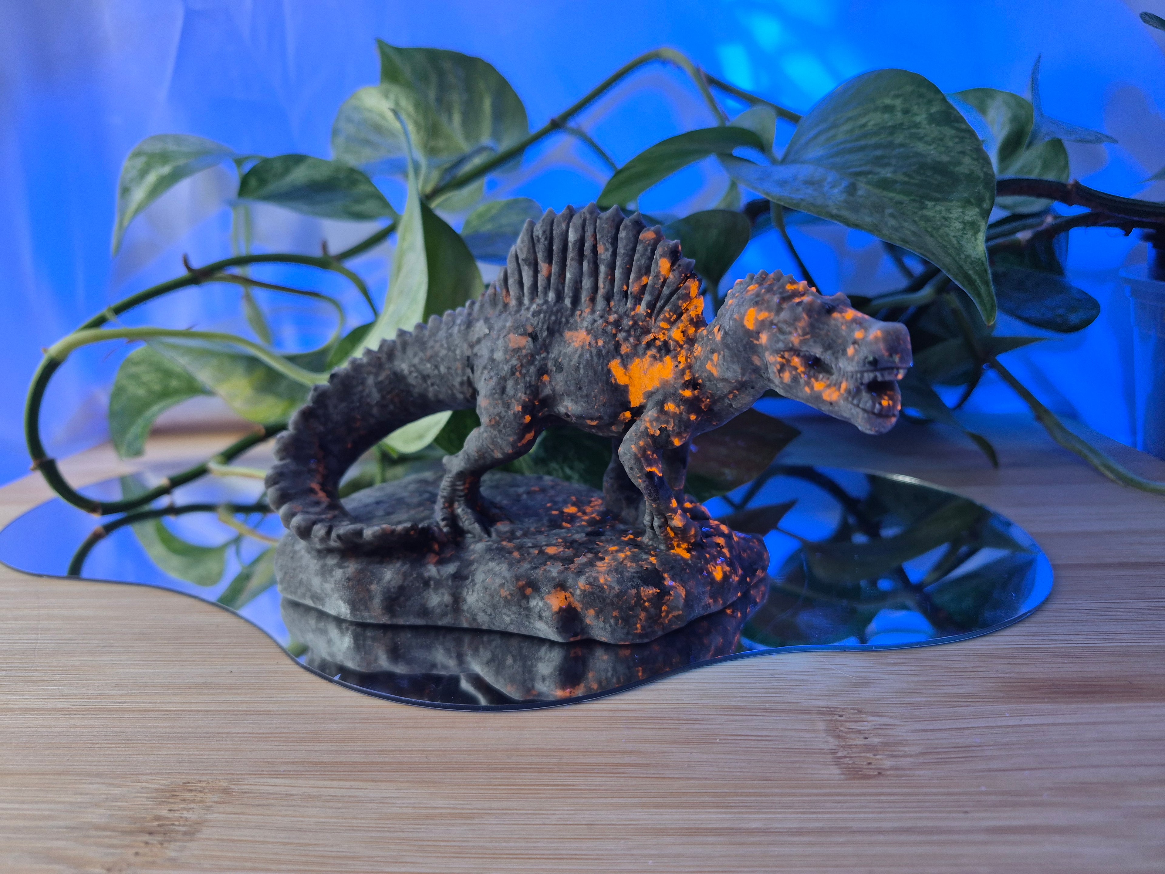 YOOPERLITE SPINOSAURUS